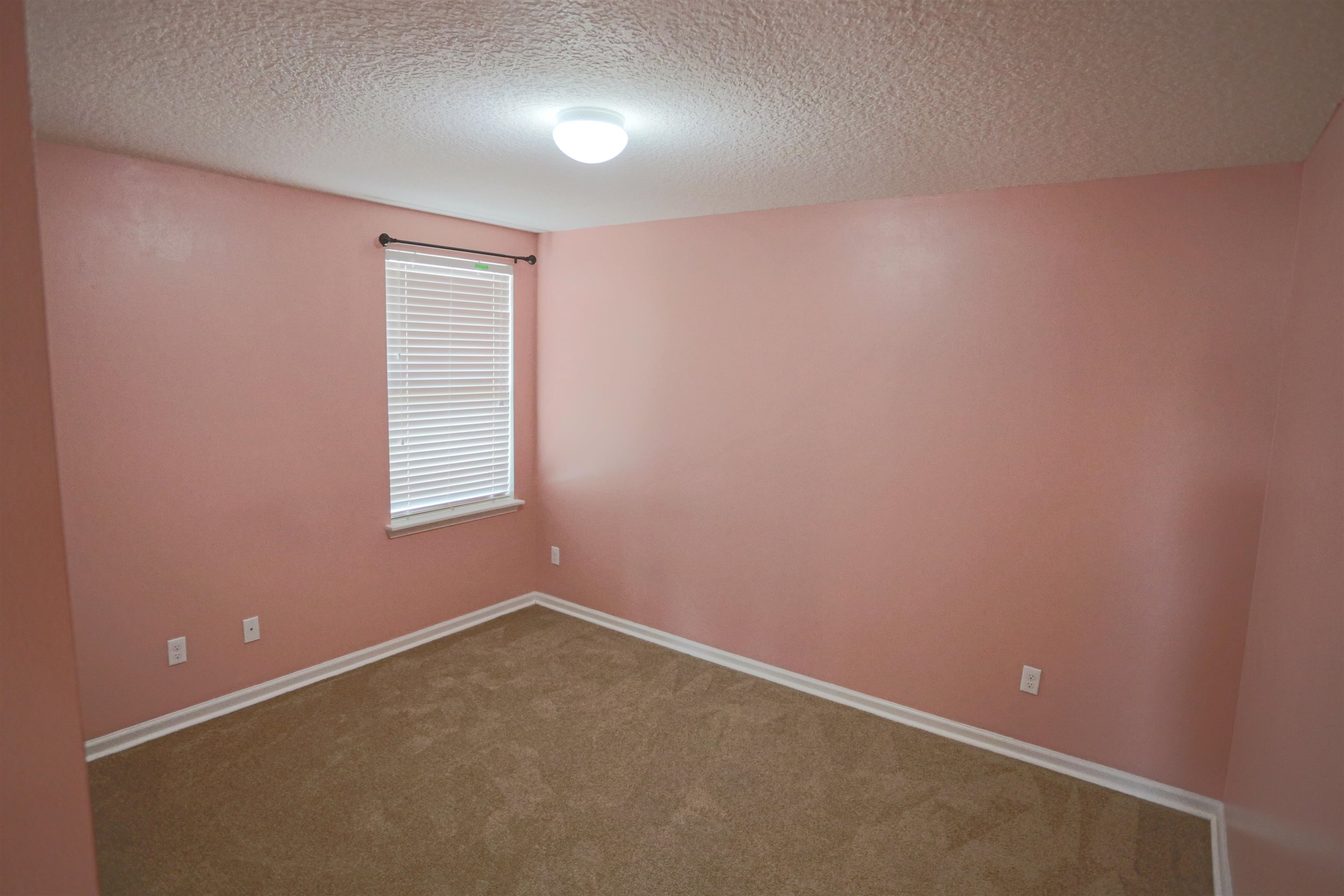 Image 17 of 44 For 904 Golden Lake Loop