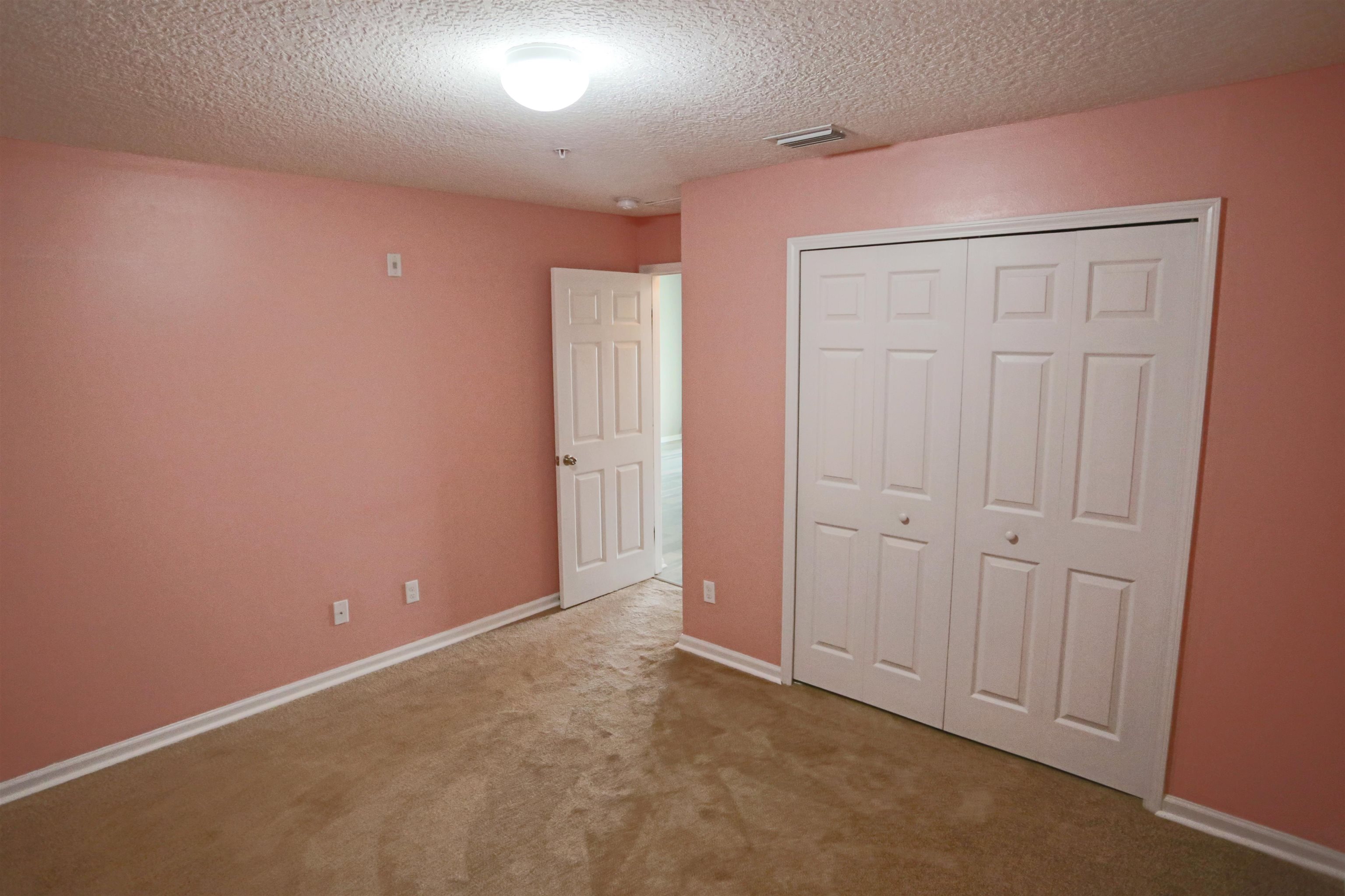 Image 18 of 44 For 904 Golden Lake Loop