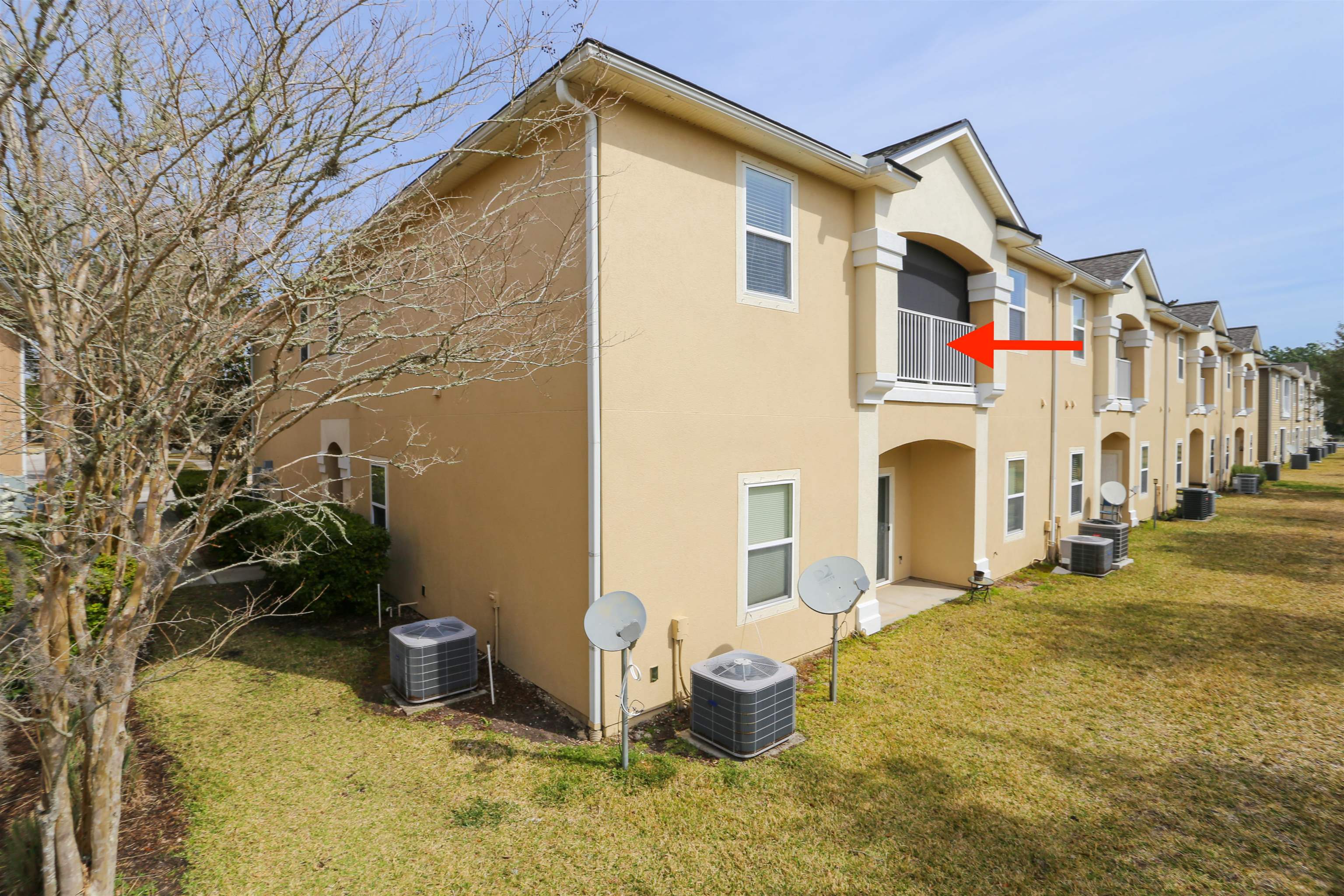 Image 2 of 44 For 904 Golden Lake Loop