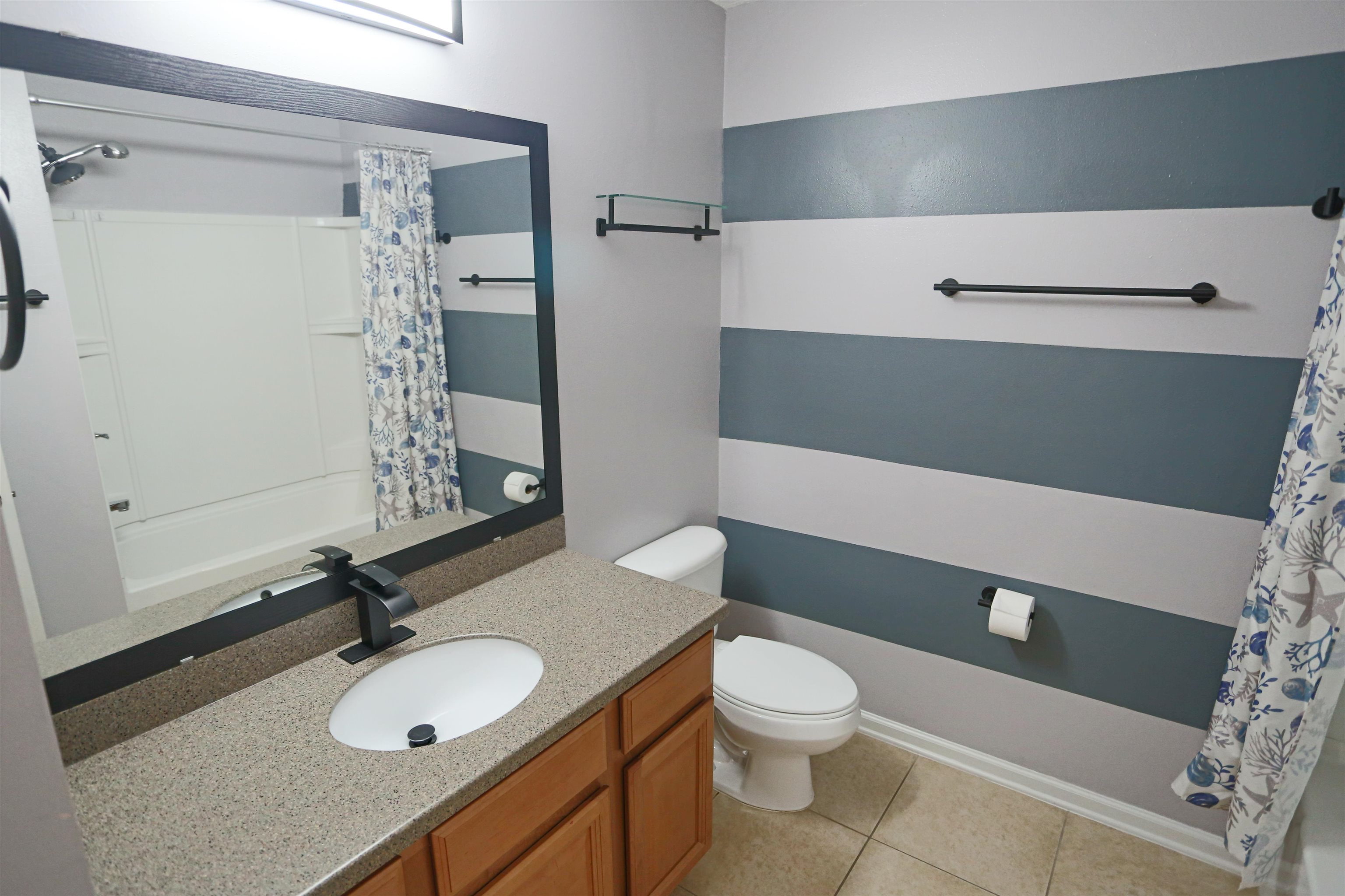 Image 21 of 44 For 904 Golden Lake Loop