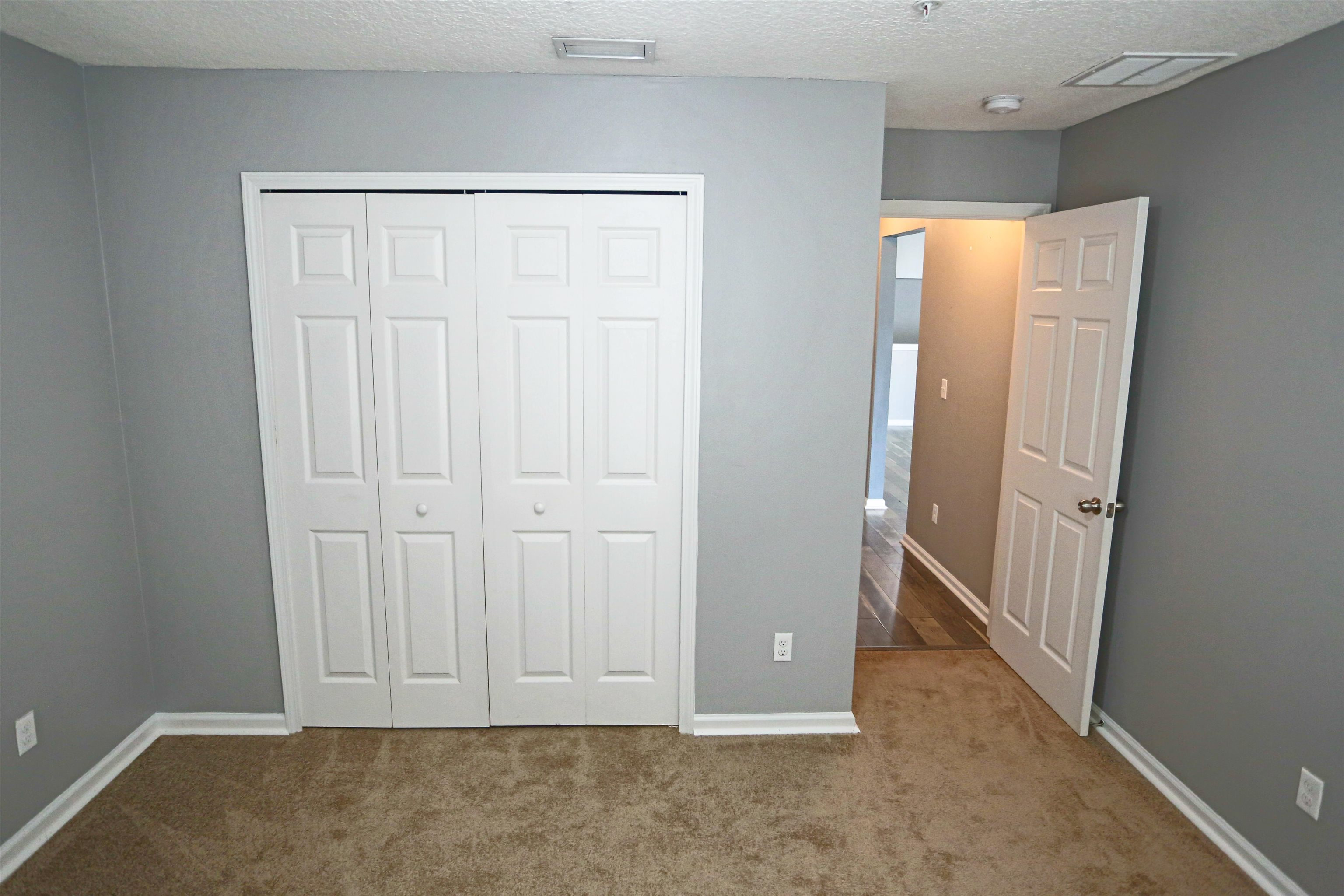 Image 24 of 44 For 904 Golden Lake Loop