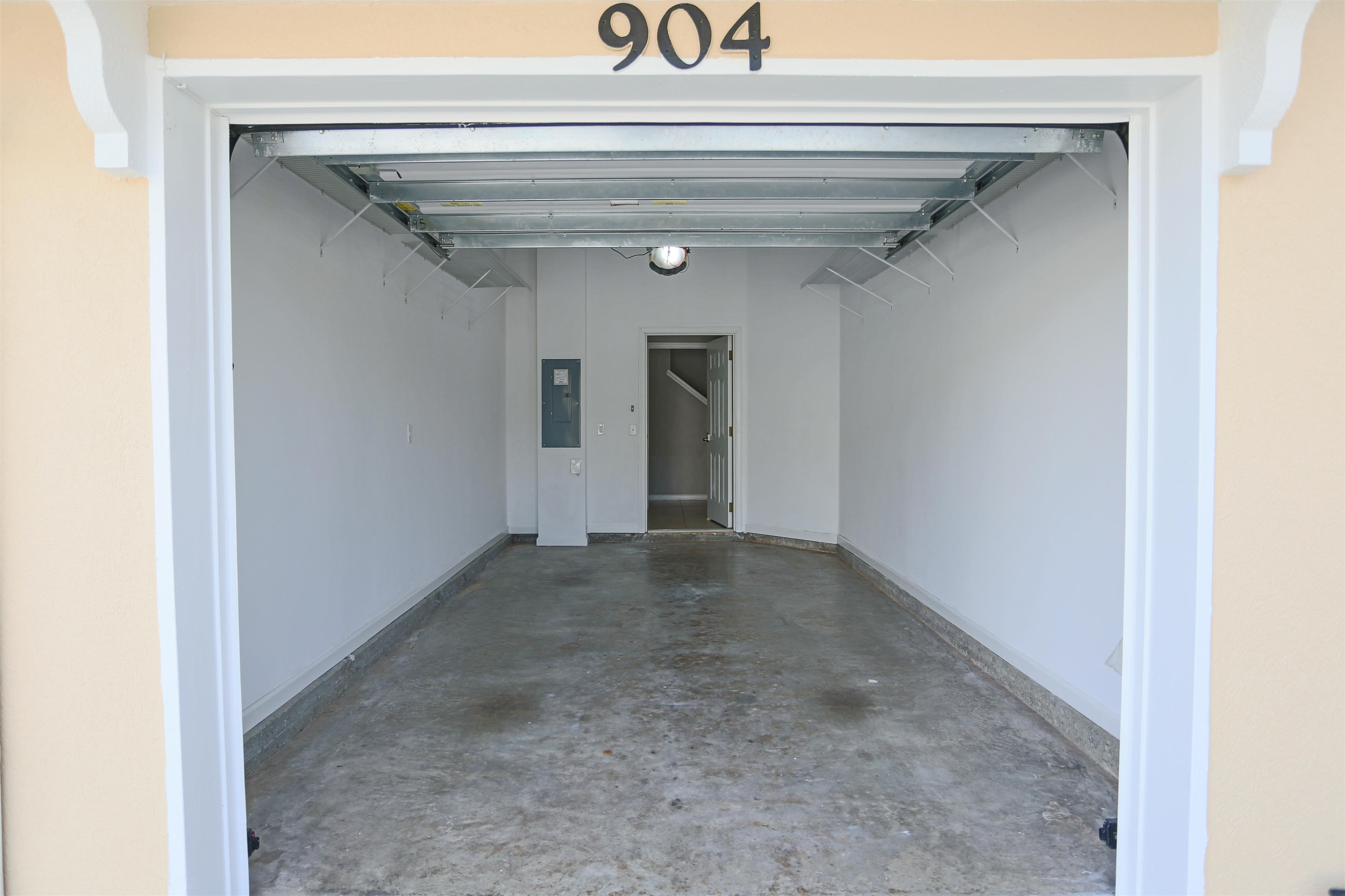 Image 29 of 44 For 904 Golden Lake Loop