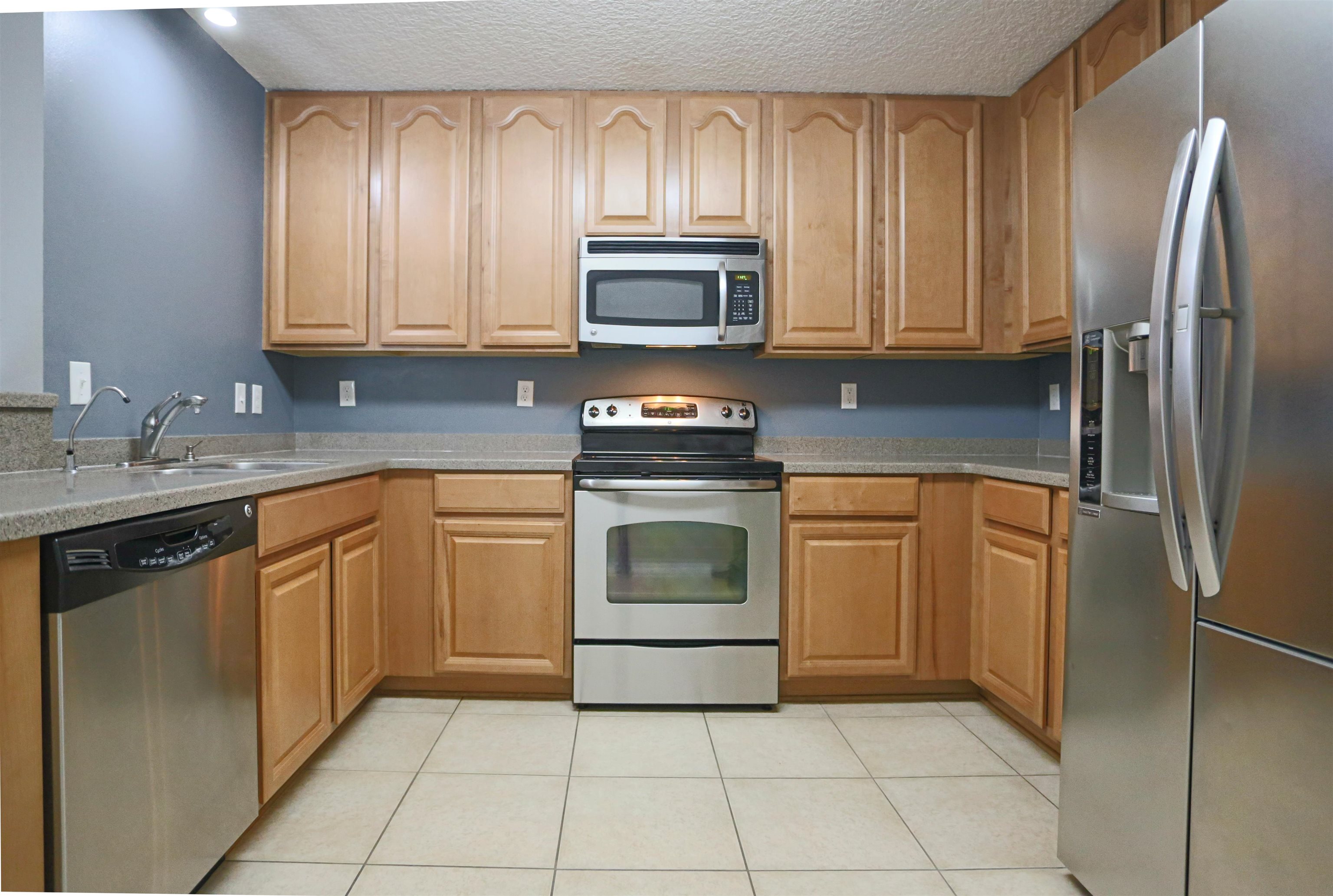 Image 5 of 44 For 904 Golden Lake Loop