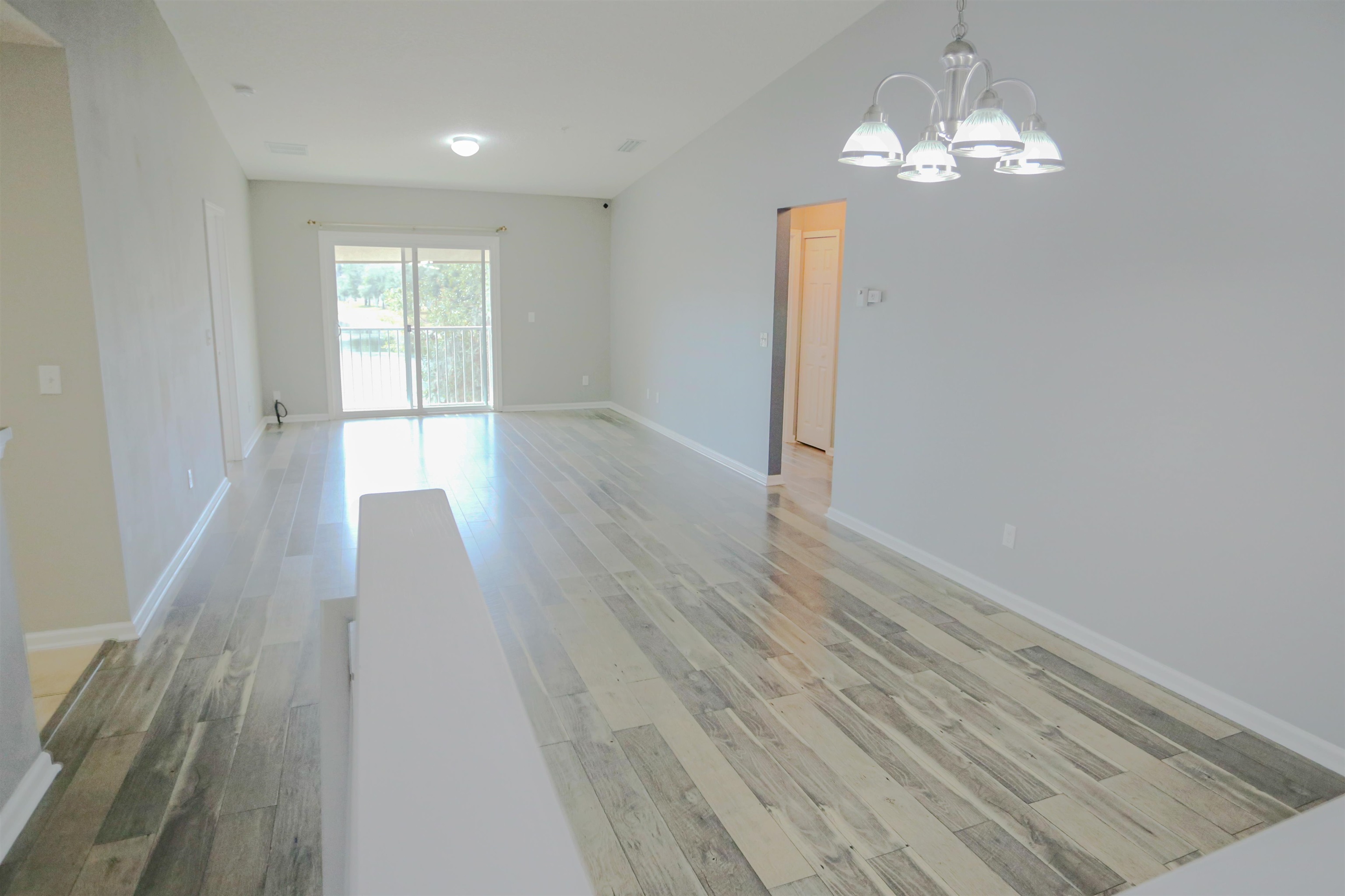 Image 8 of 44 For 904 Golden Lake Loop