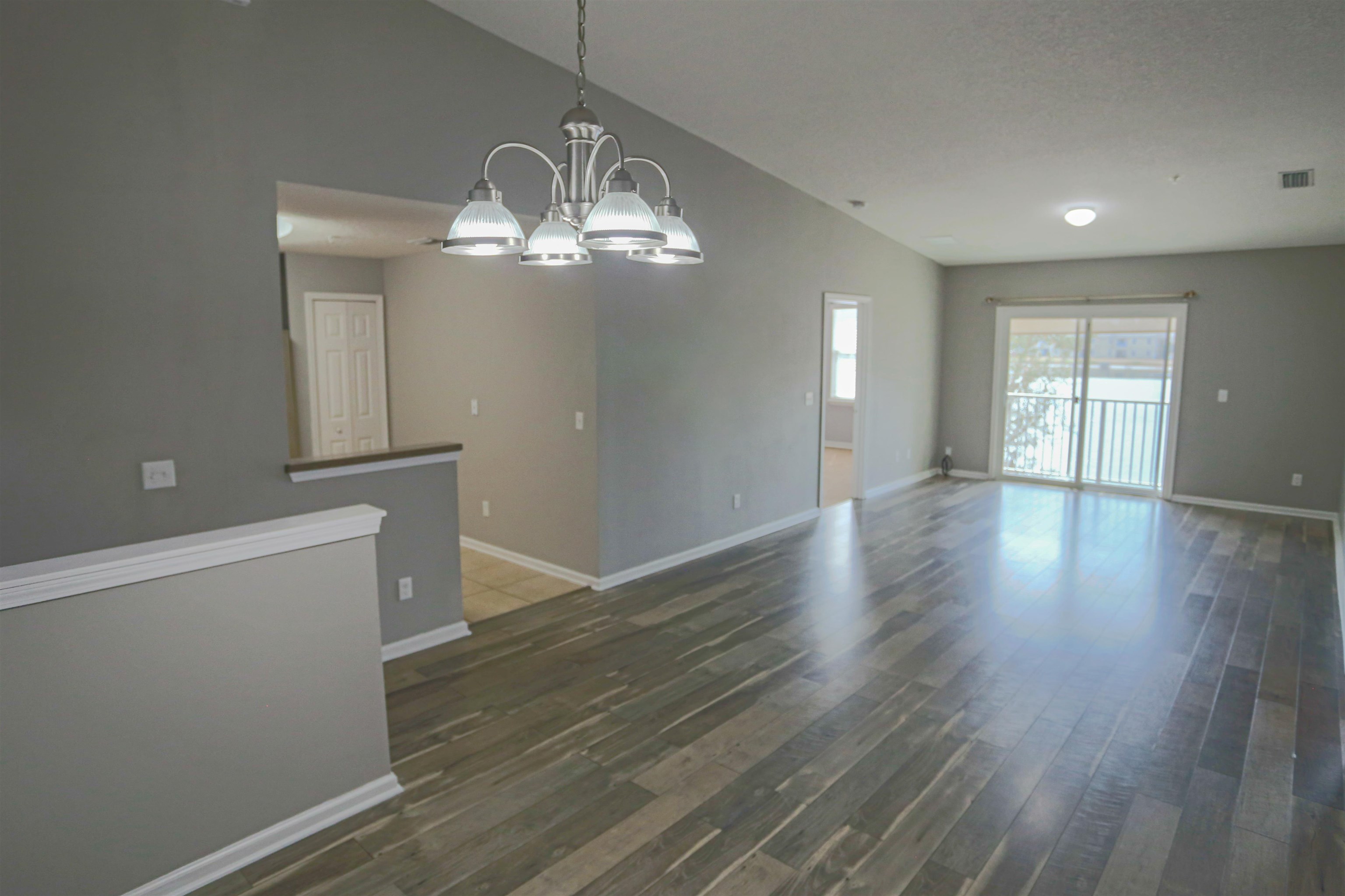 Image 9 of 44 For 904 Golden Lake Loop