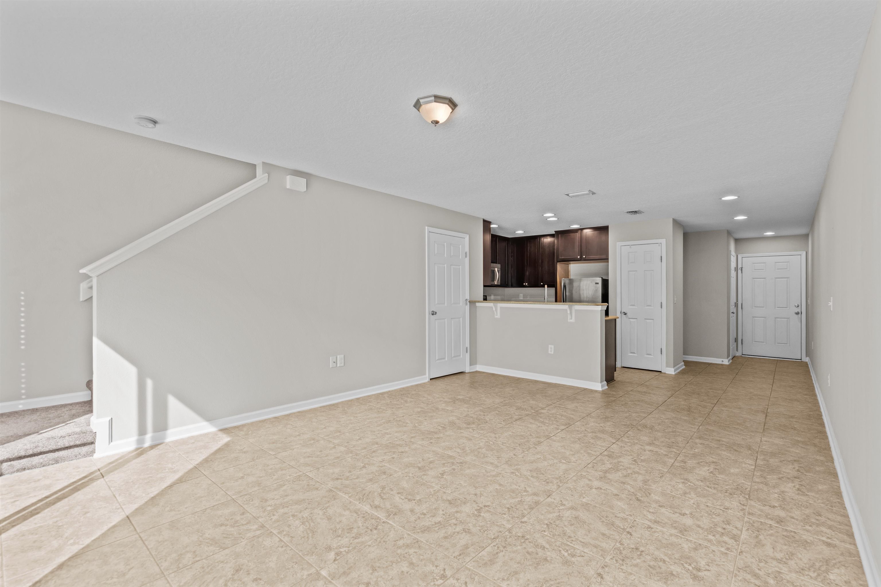 Image 10 of 35 For 24 Islander Ct