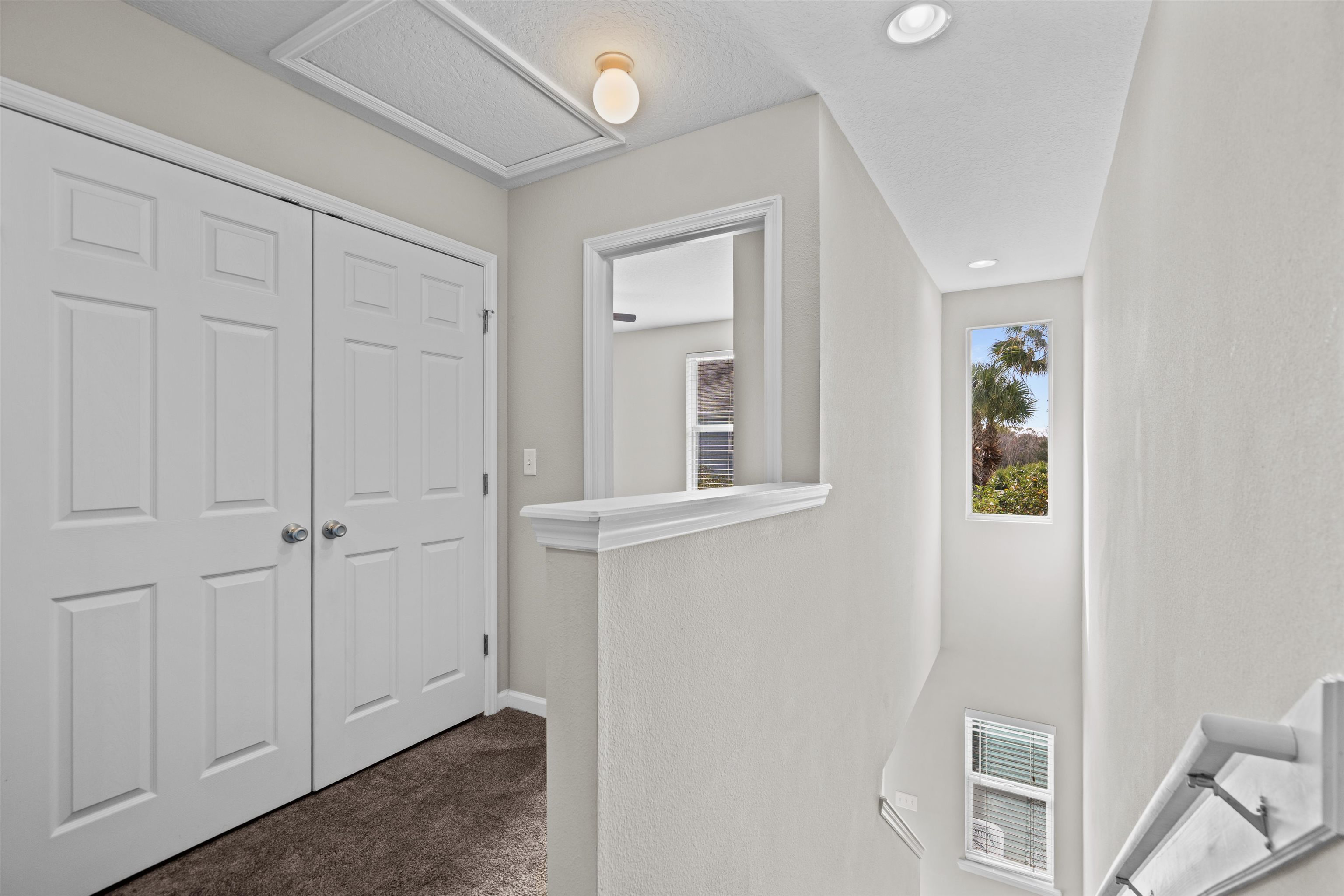 Image 12 of 35 For 24 Islander Ct