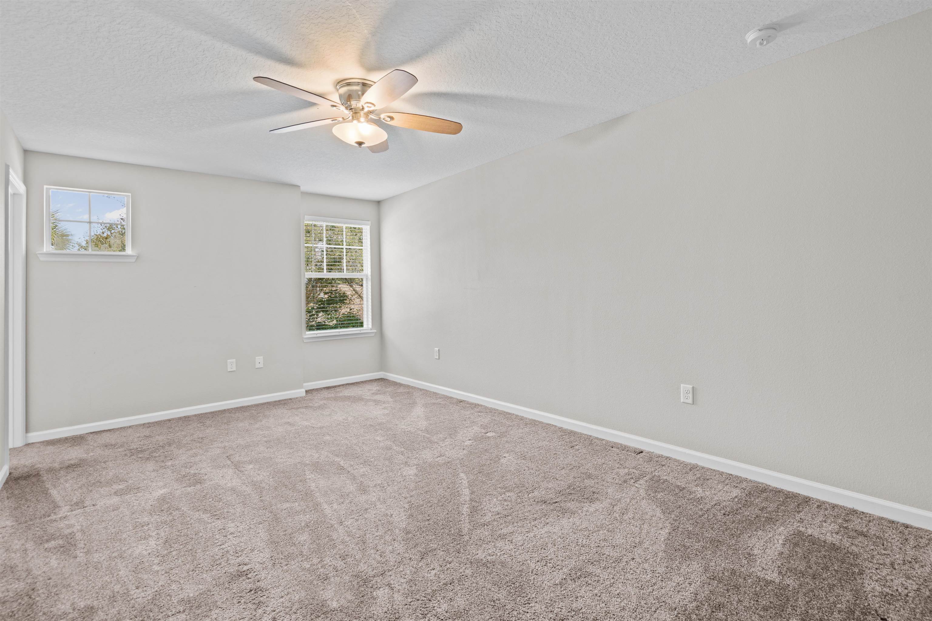 Image 18 of 35 For 24 Islander Ct