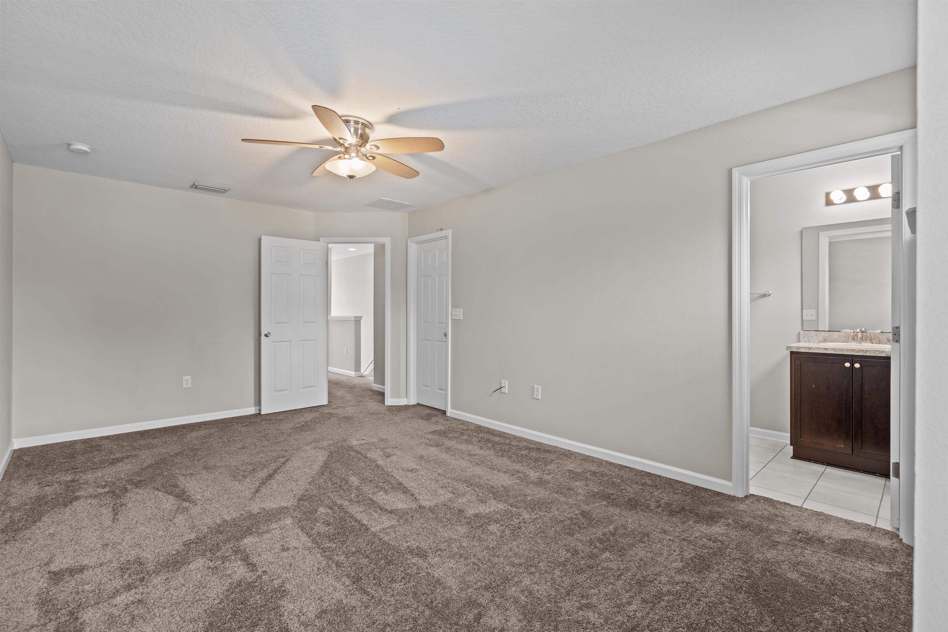 Image 20 of 35 For 24 Islander Ct