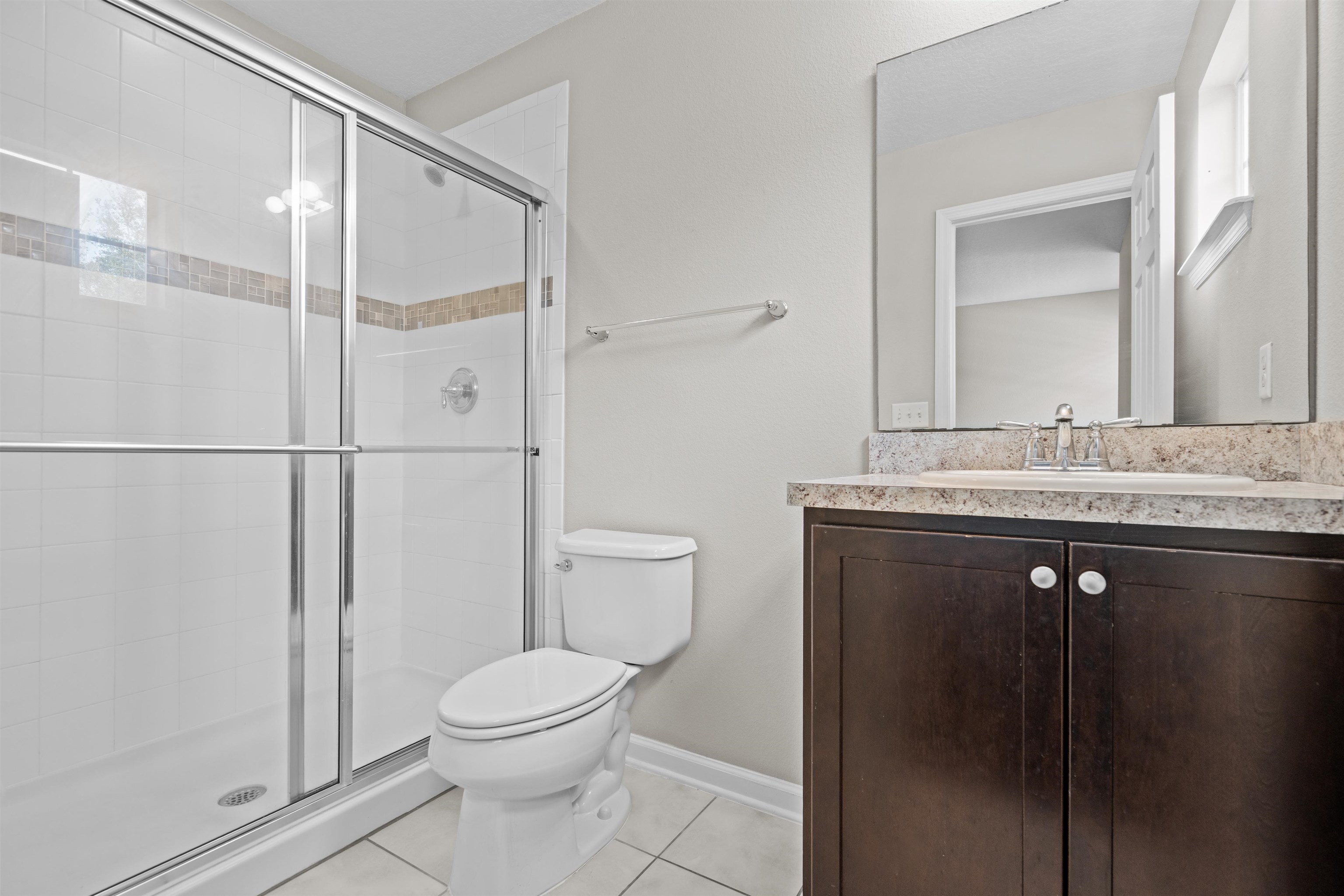 Image 21 of 35 For 24 Islander Ct