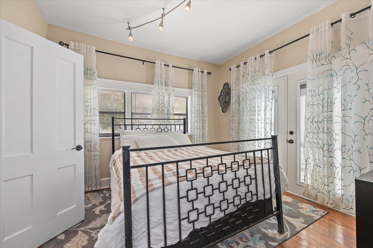 Image 12 of 32 For 6 San Carlos Ave E