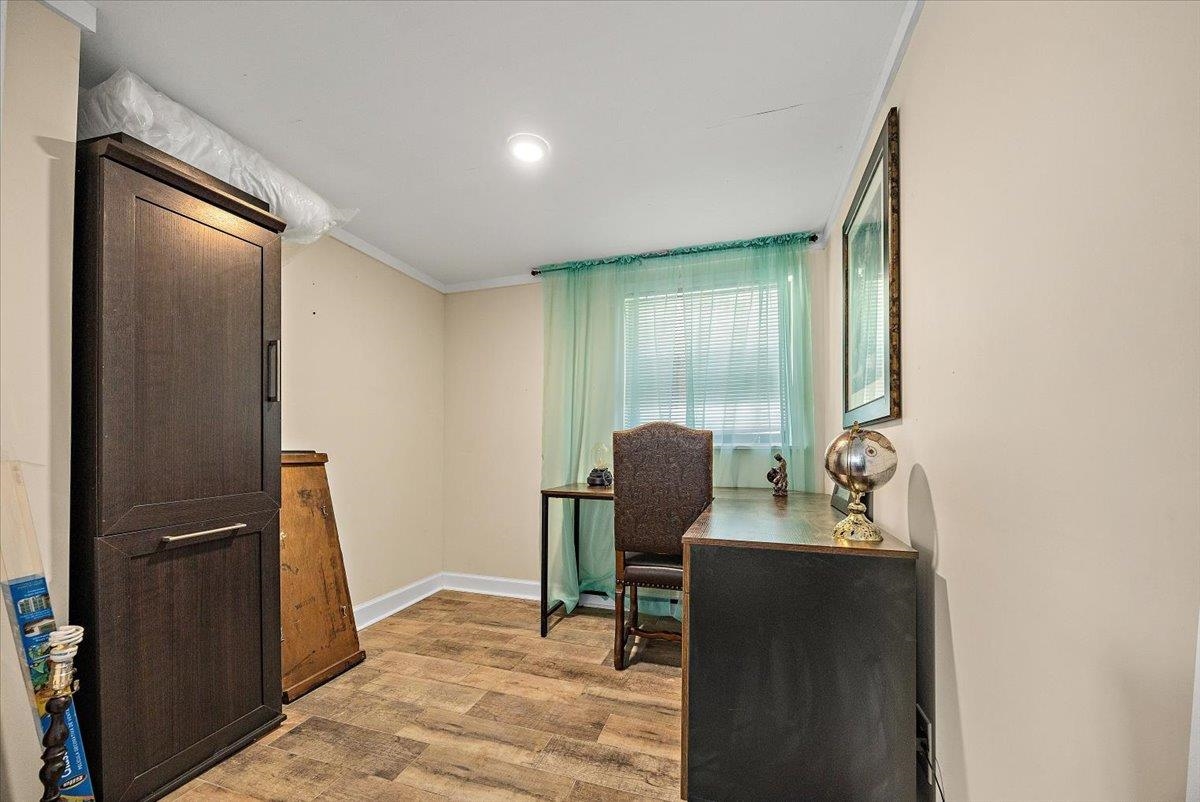 Image 6 of 32 For 6 San Carlos Ave E