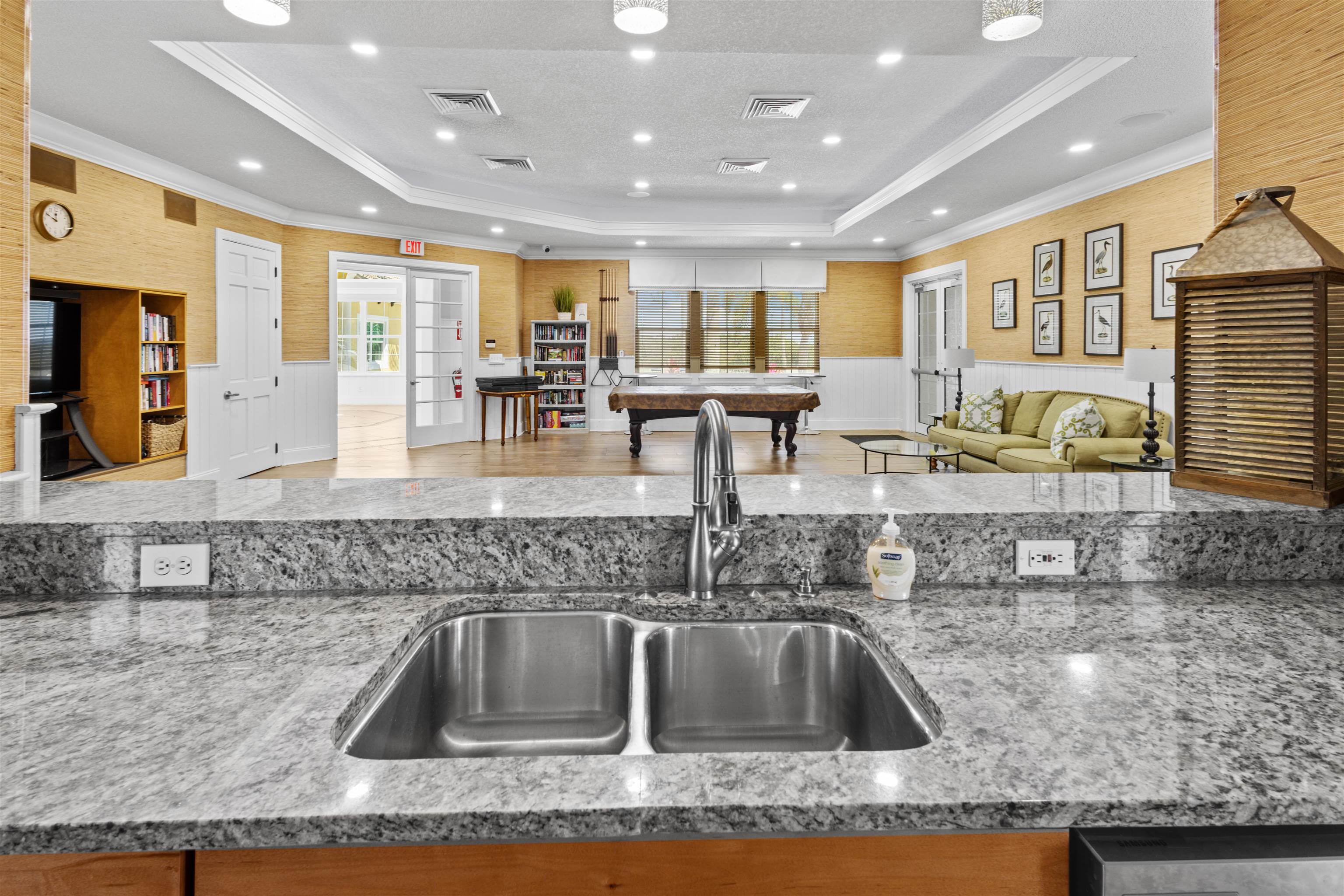 Image 46 of 61 For 1080 Bella Vista Blvd  306