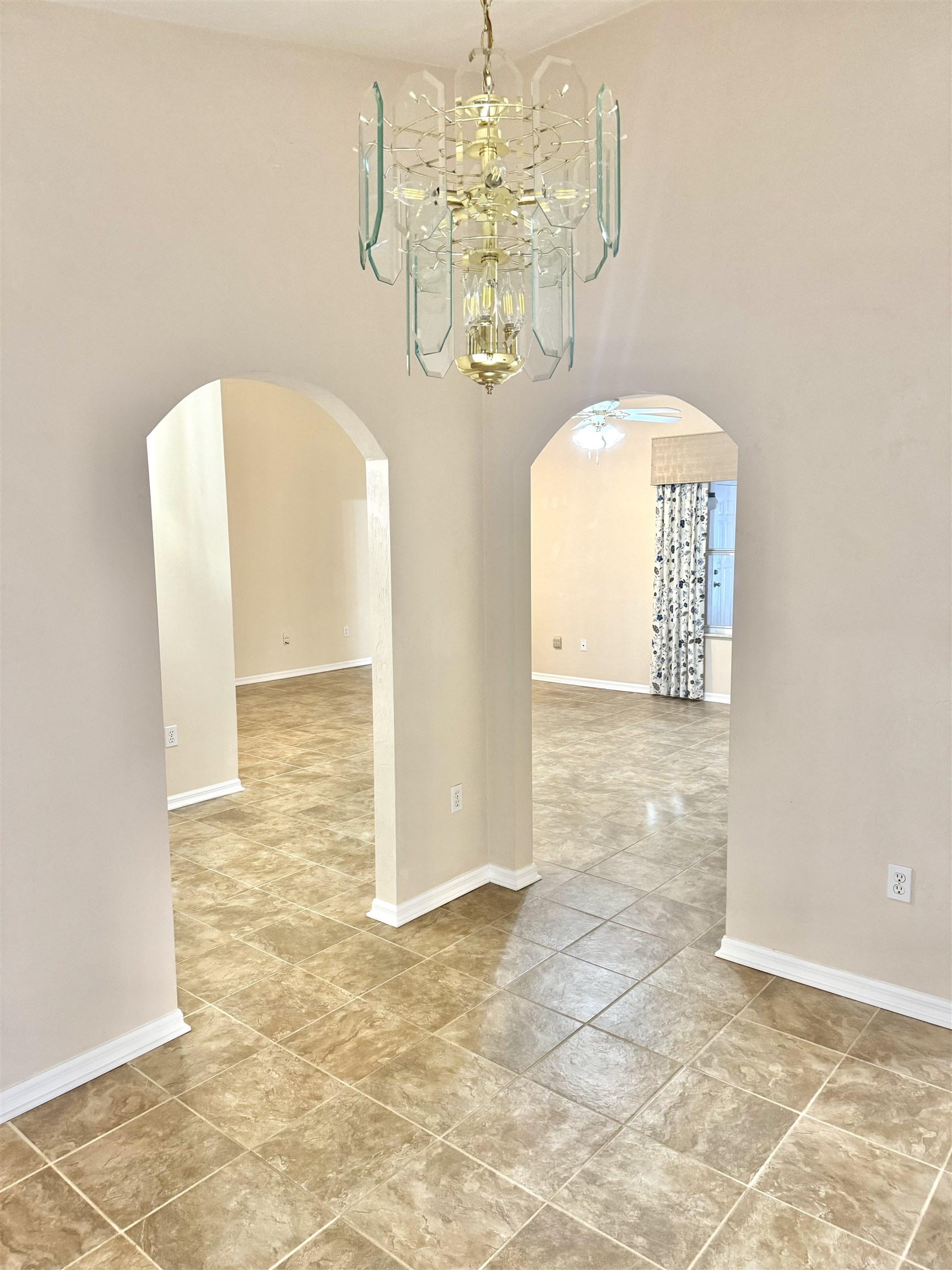 Image 27 of 57 For 147 Confederate Point Rd