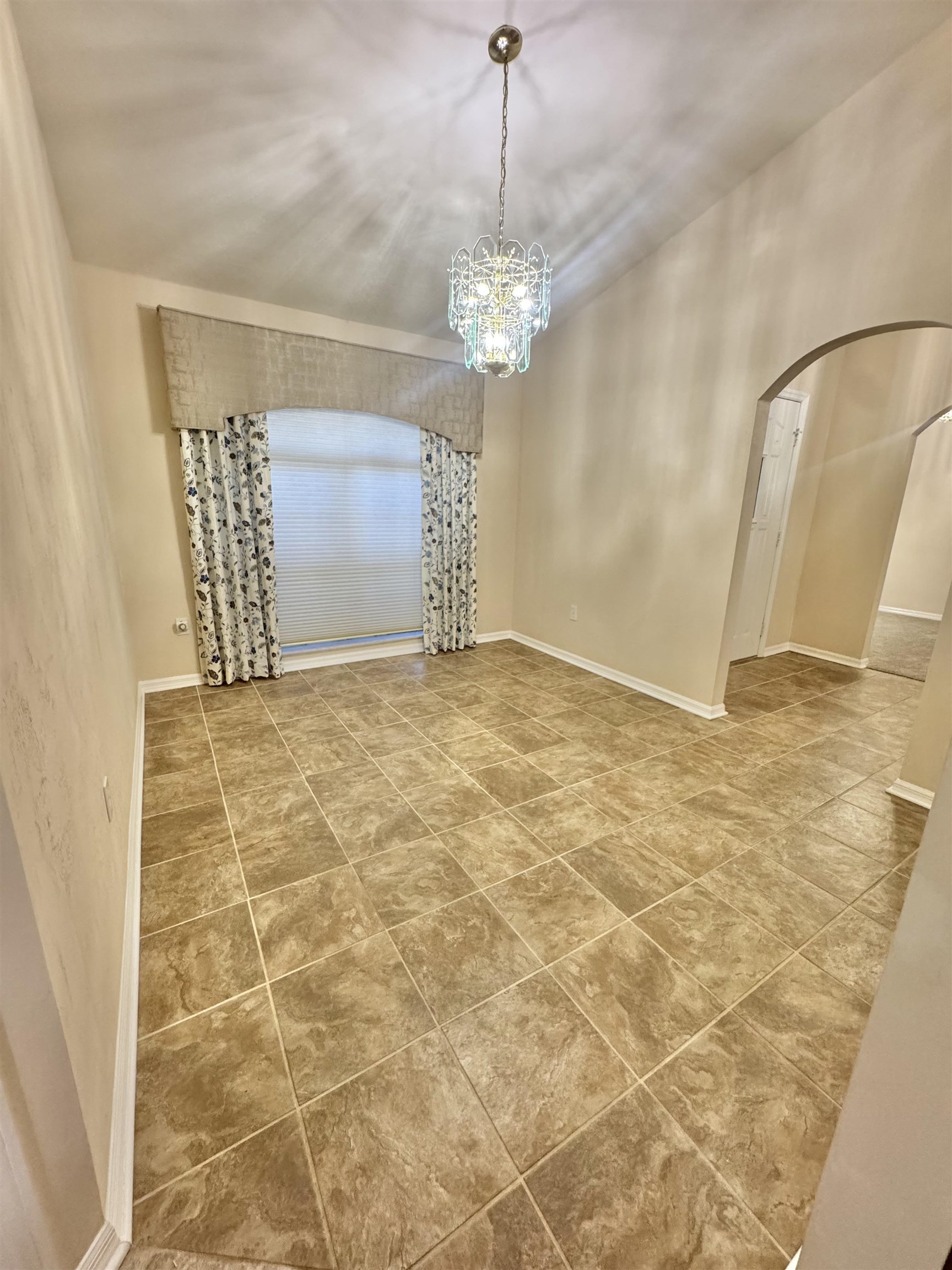 Image 28 of 57 For 147 Confederate Point Rd