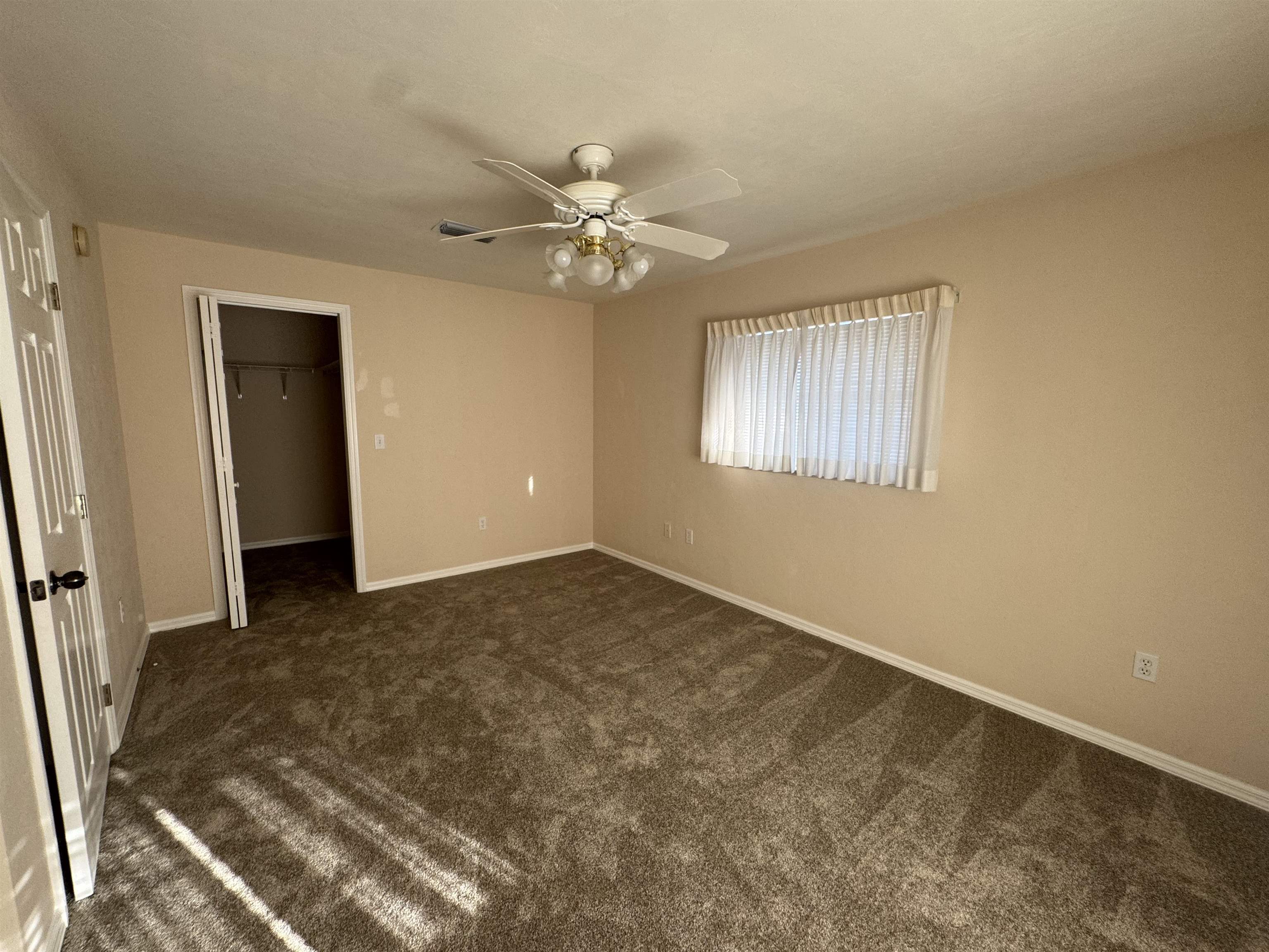 Image 38 of 57 For 147 Confederate Point Rd