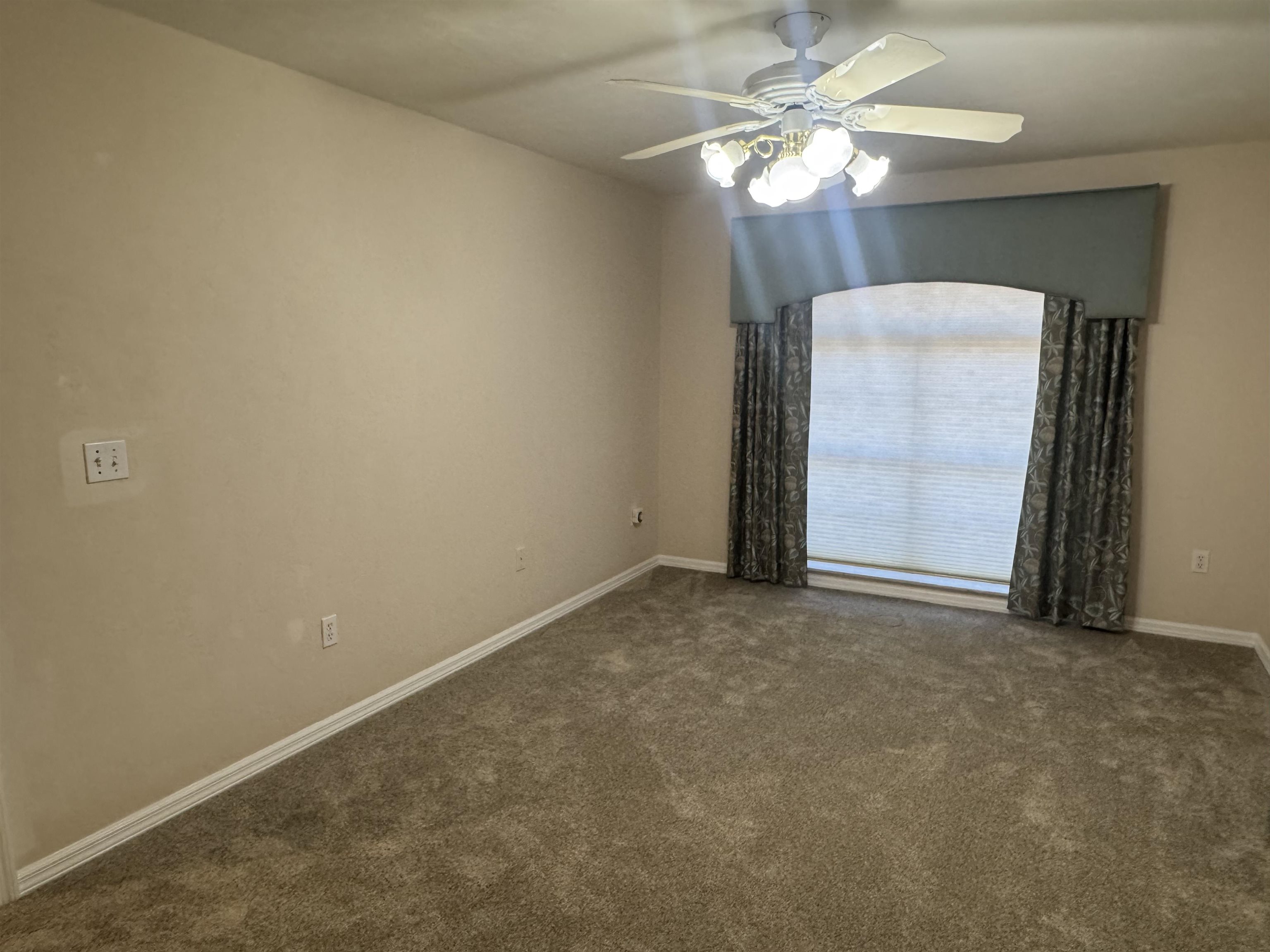 Image 40 of 57 For 147 Confederate Point Rd