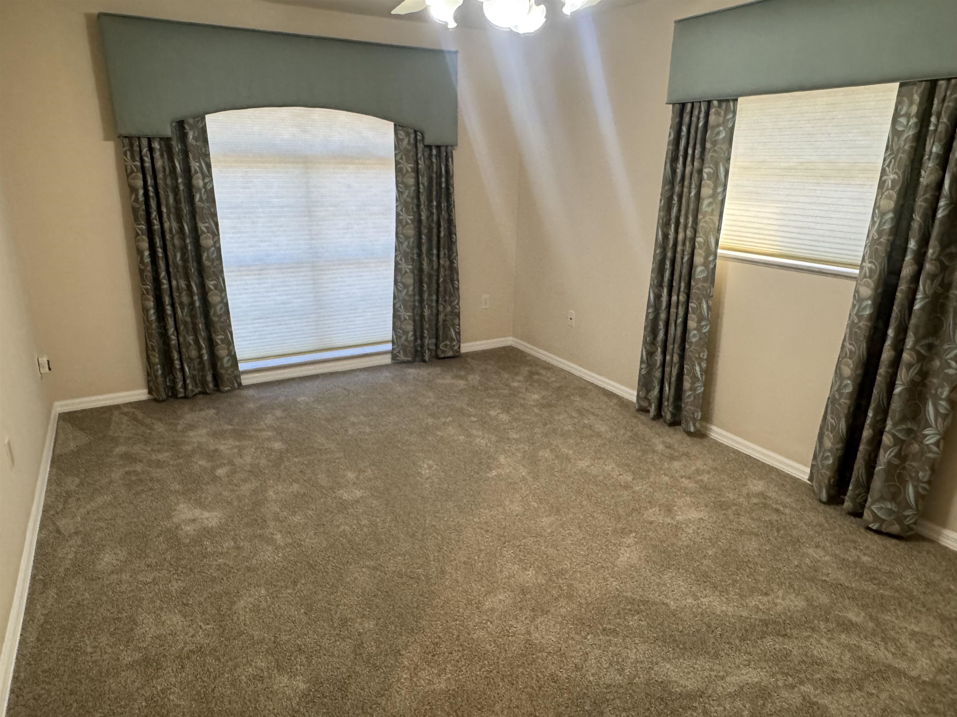 Image 41 of 57 For 147 Confederate Point Rd