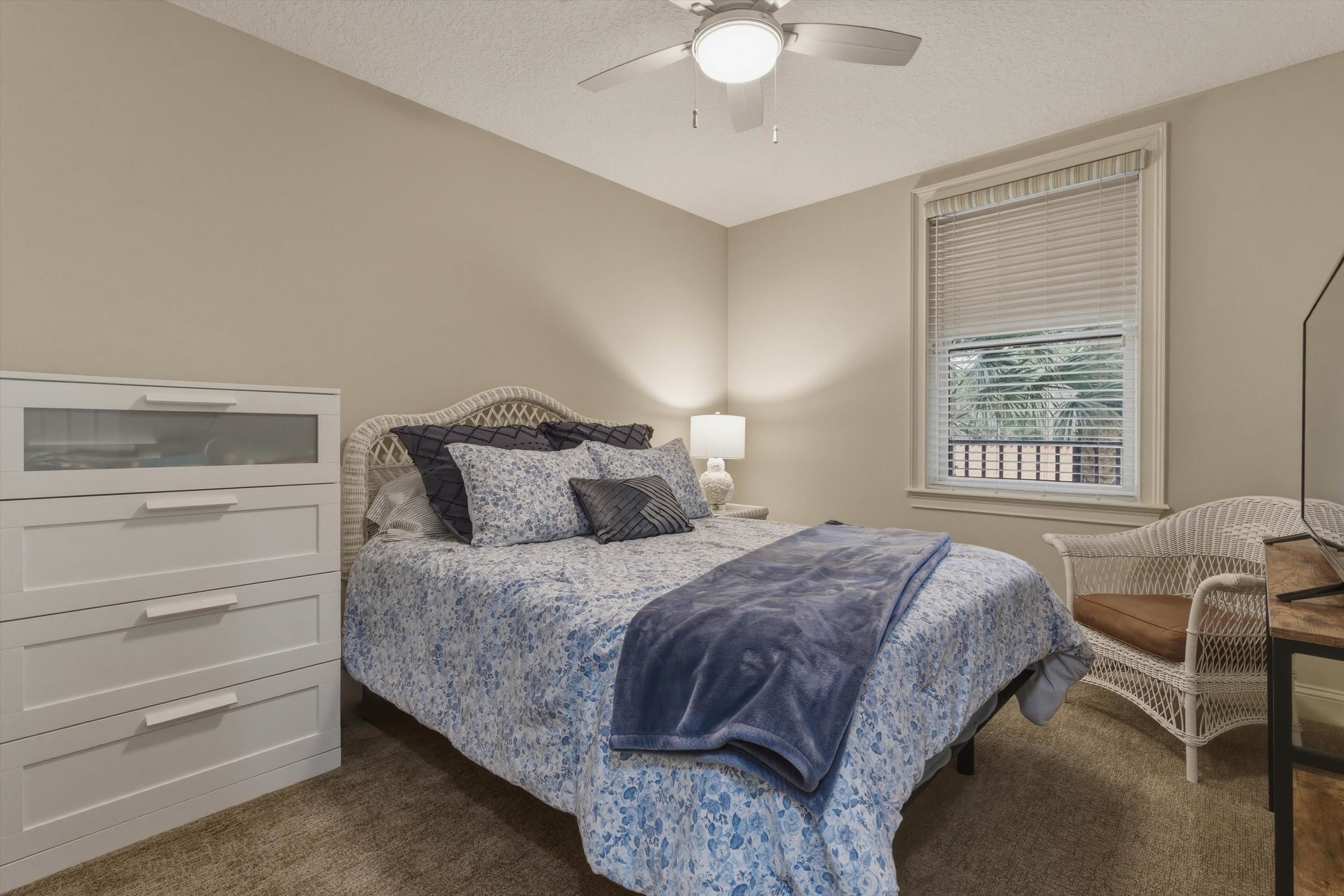 Image 28 of 44 For 1 Radio Rd  202