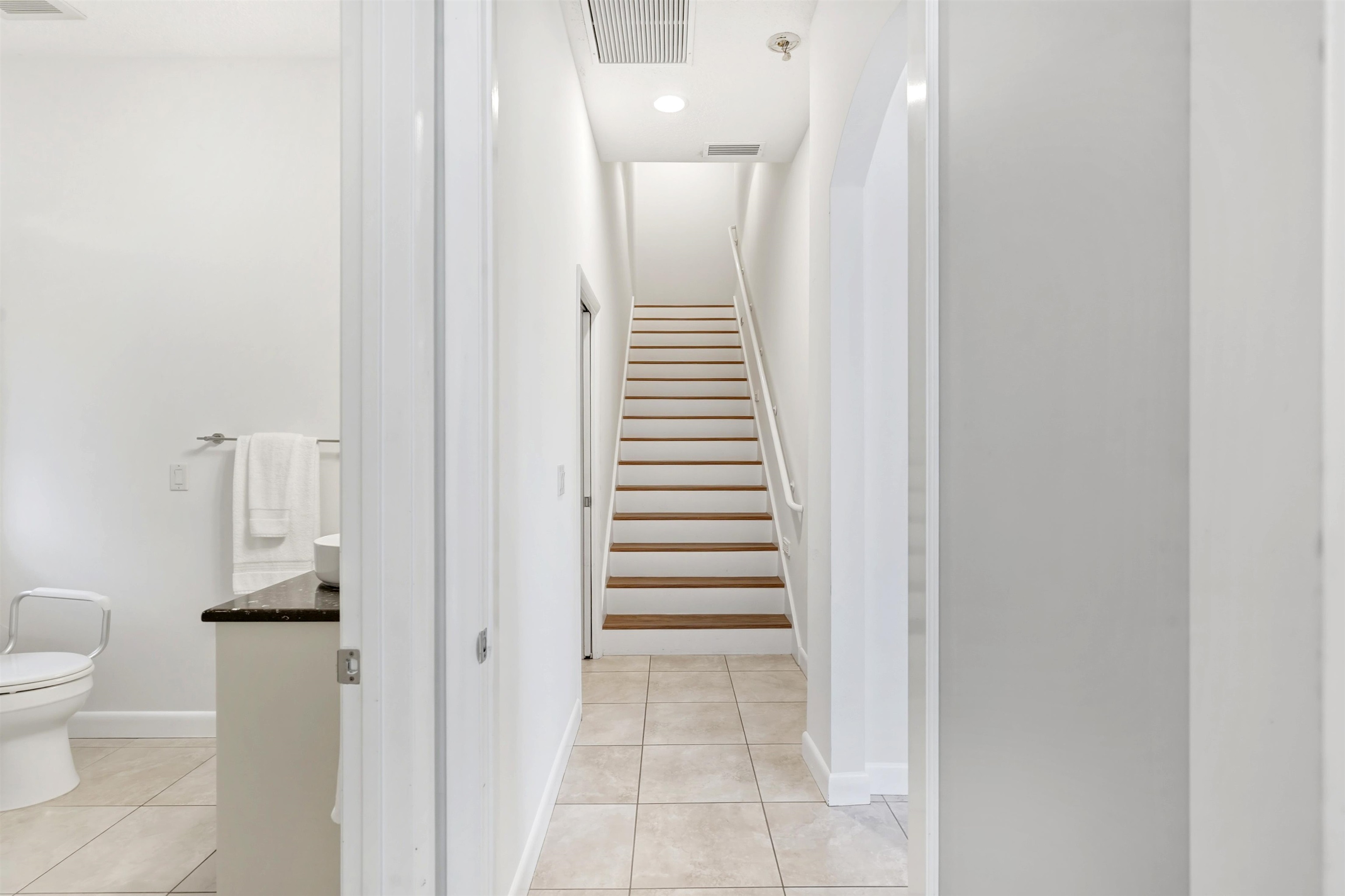 Image 32 of 53 For 120 Oyster Catcher Cir