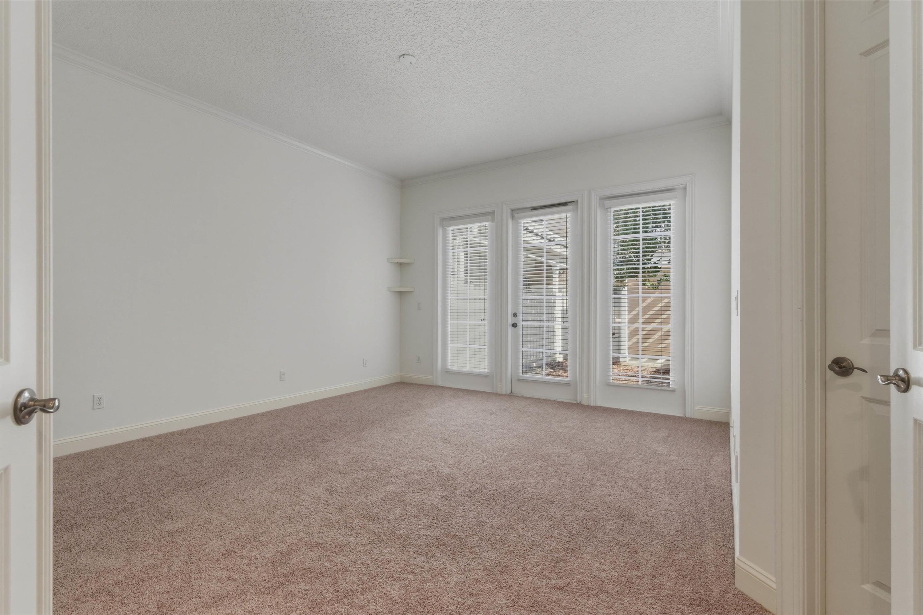 Image 24 of 76 For 654 Loop Pkwy S