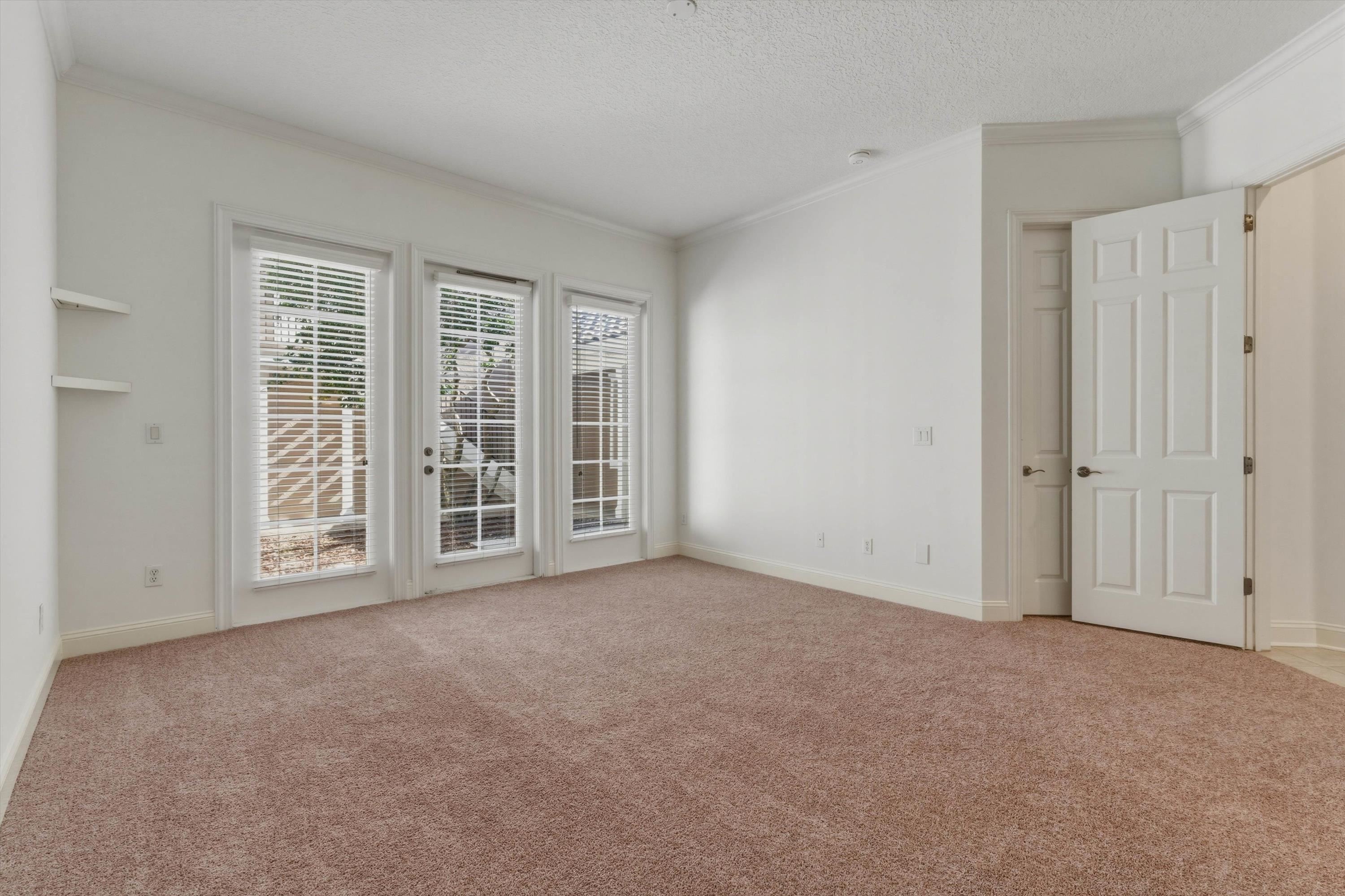 Image 25 of 76 For 654 Loop Pkwy S