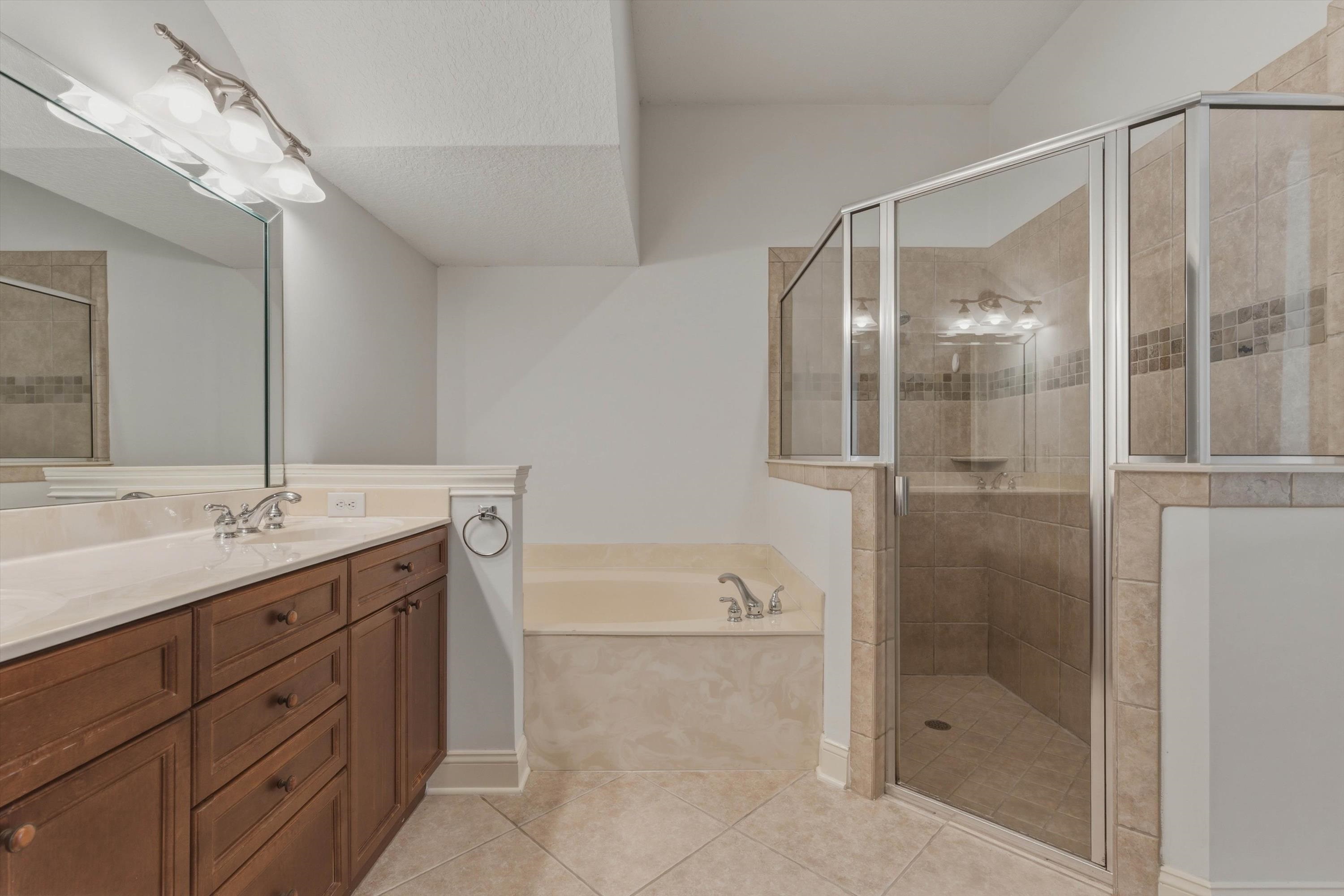 Image 28 of 76 For 654 Loop Pkwy S