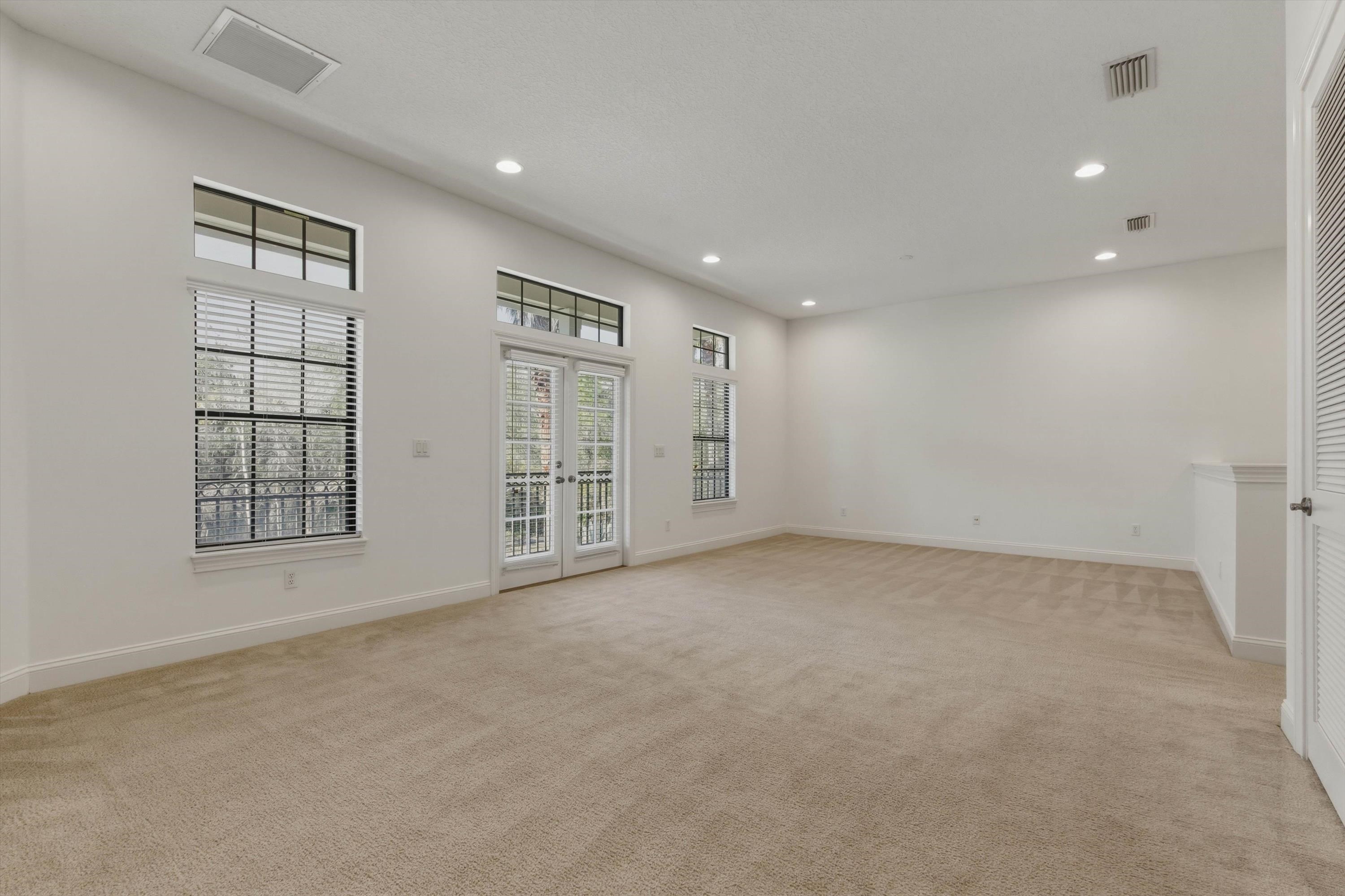 Image 32 of 76 For 654 Loop Pkwy S