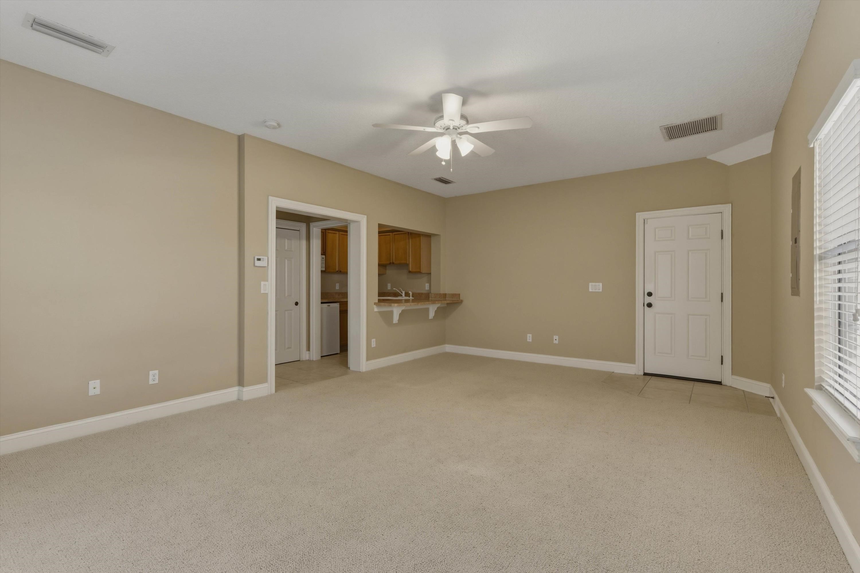 Image 41 of 76 For 654 Loop Pkwy S