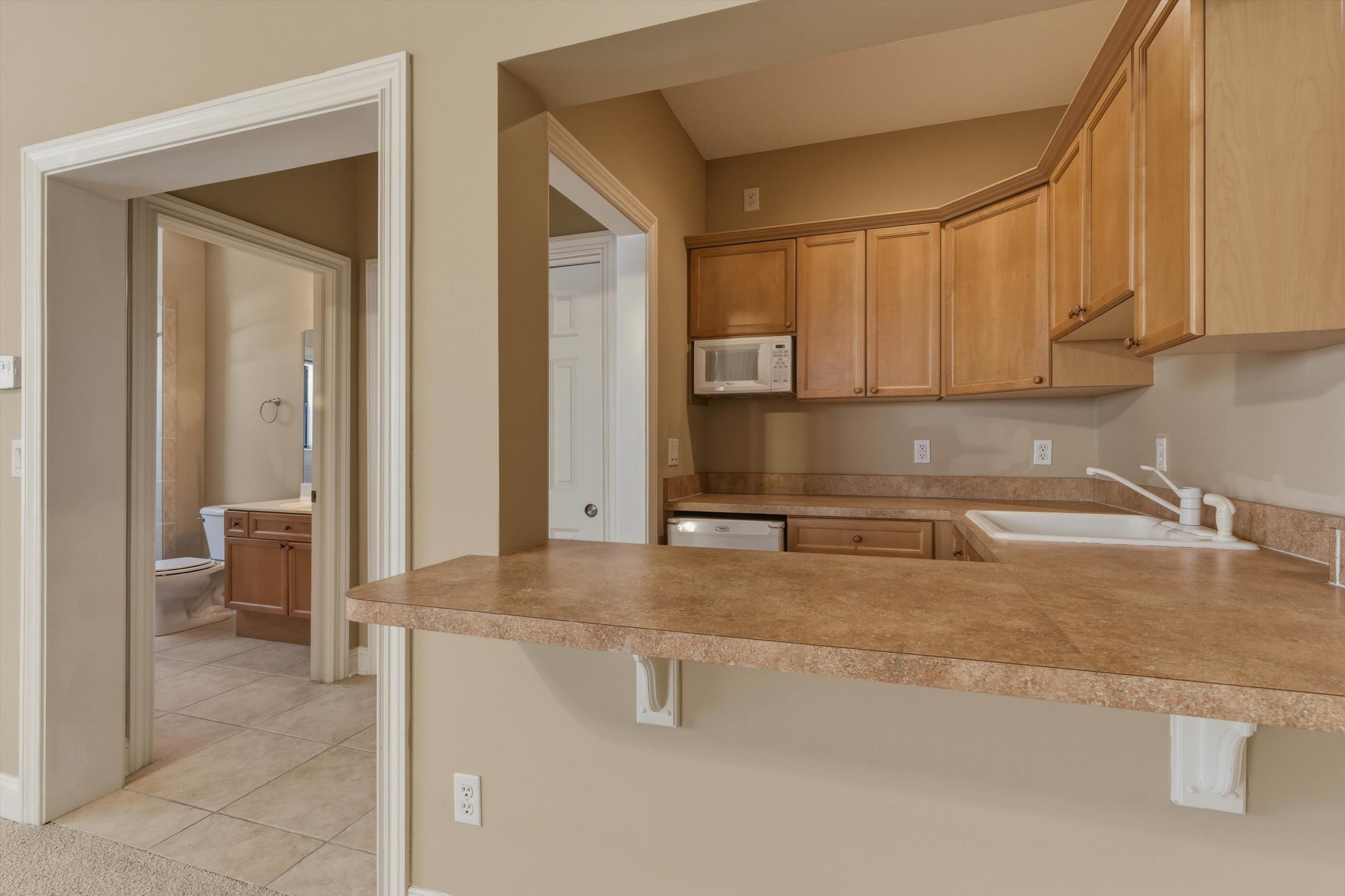 Image 42 of 76 For 654 Loop Pkwy S