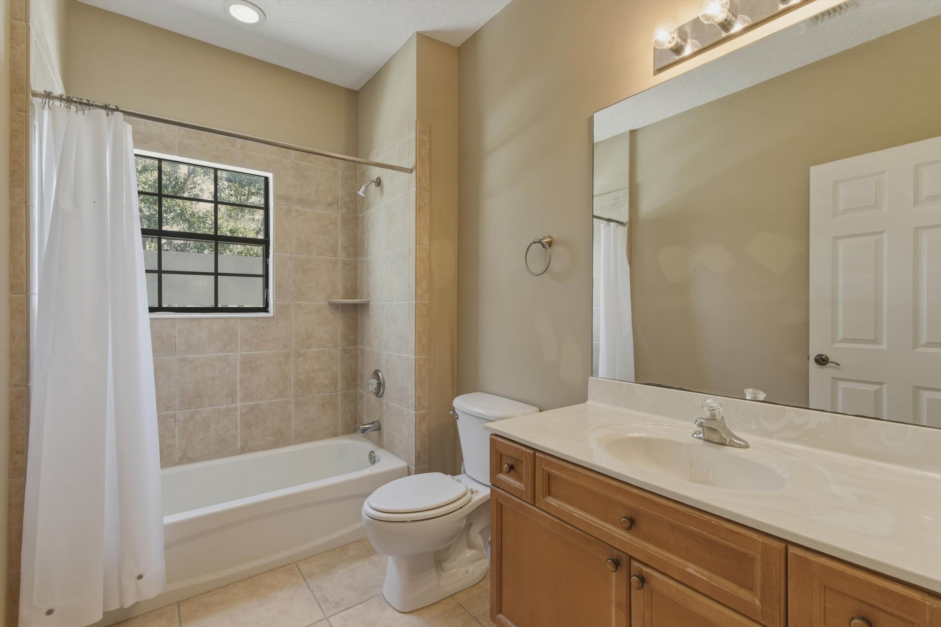 Image 44 of 76 For 654 Loop Pkwy S