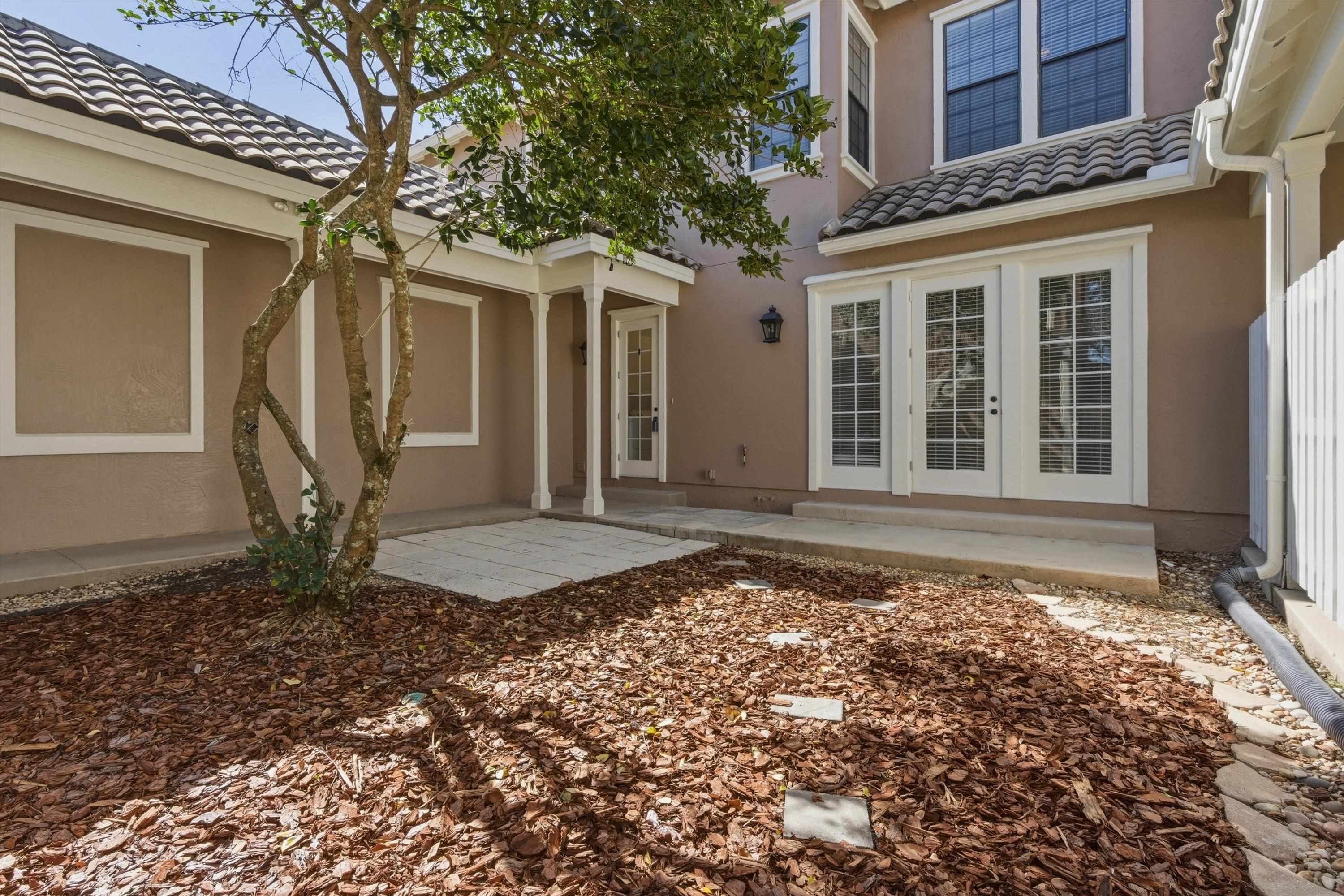 Image 46 of 76 For 654 Loop Pkwy S