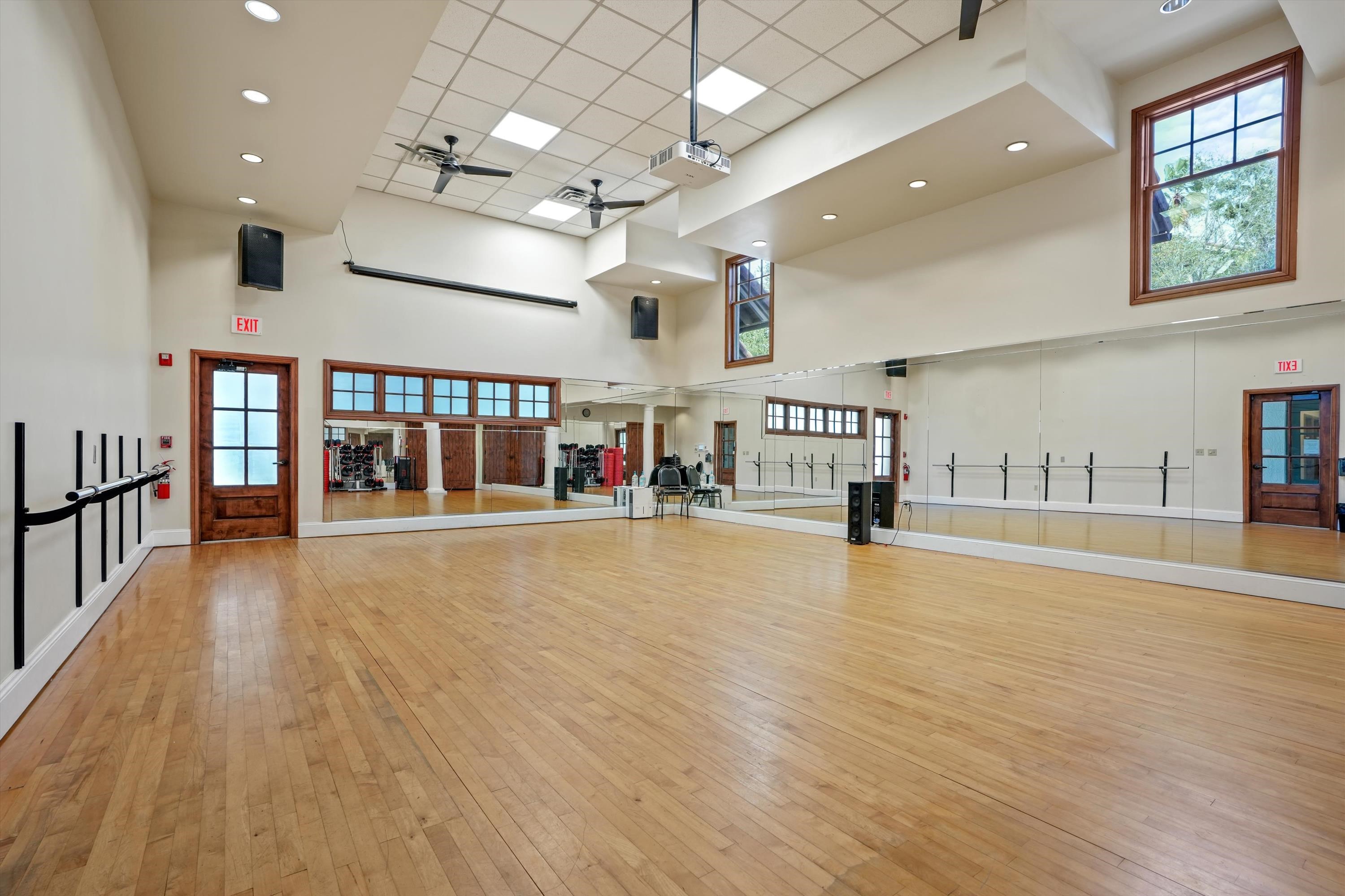 Image 75 of 76 For 654 Loop Pkwy S