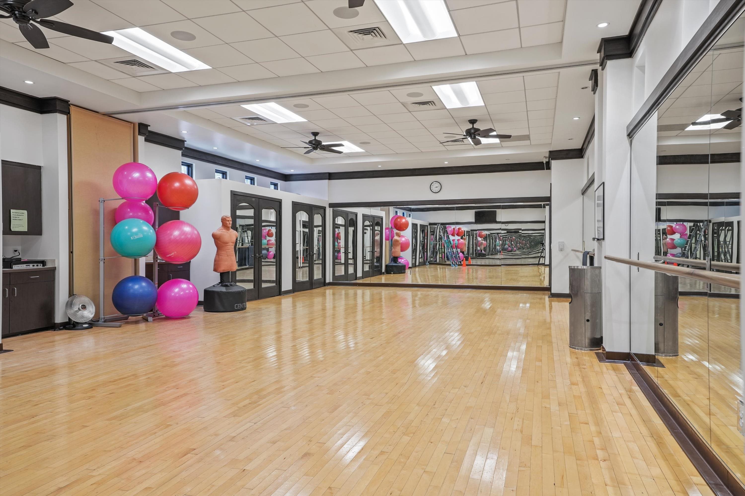 Image 76 of 76 For 654 Loop Pkwy S