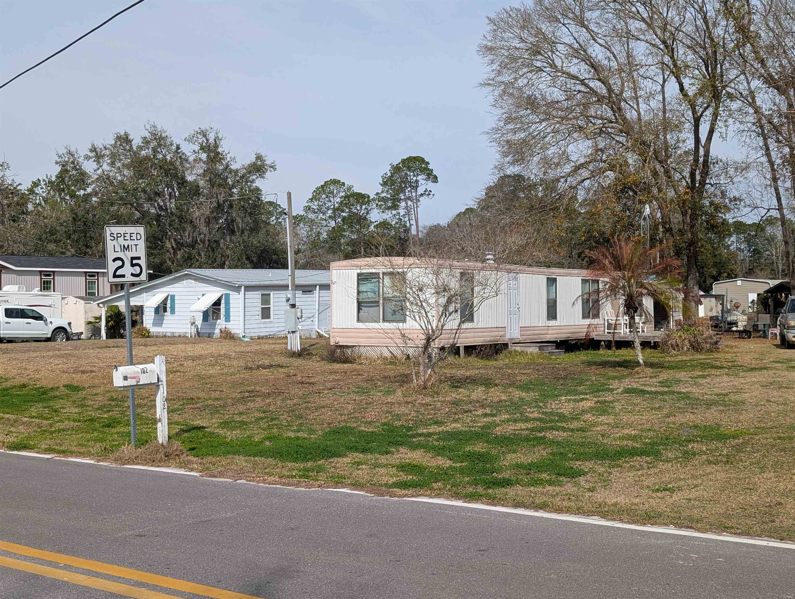 Image 10 of 21 For 102 Edgewater Rd