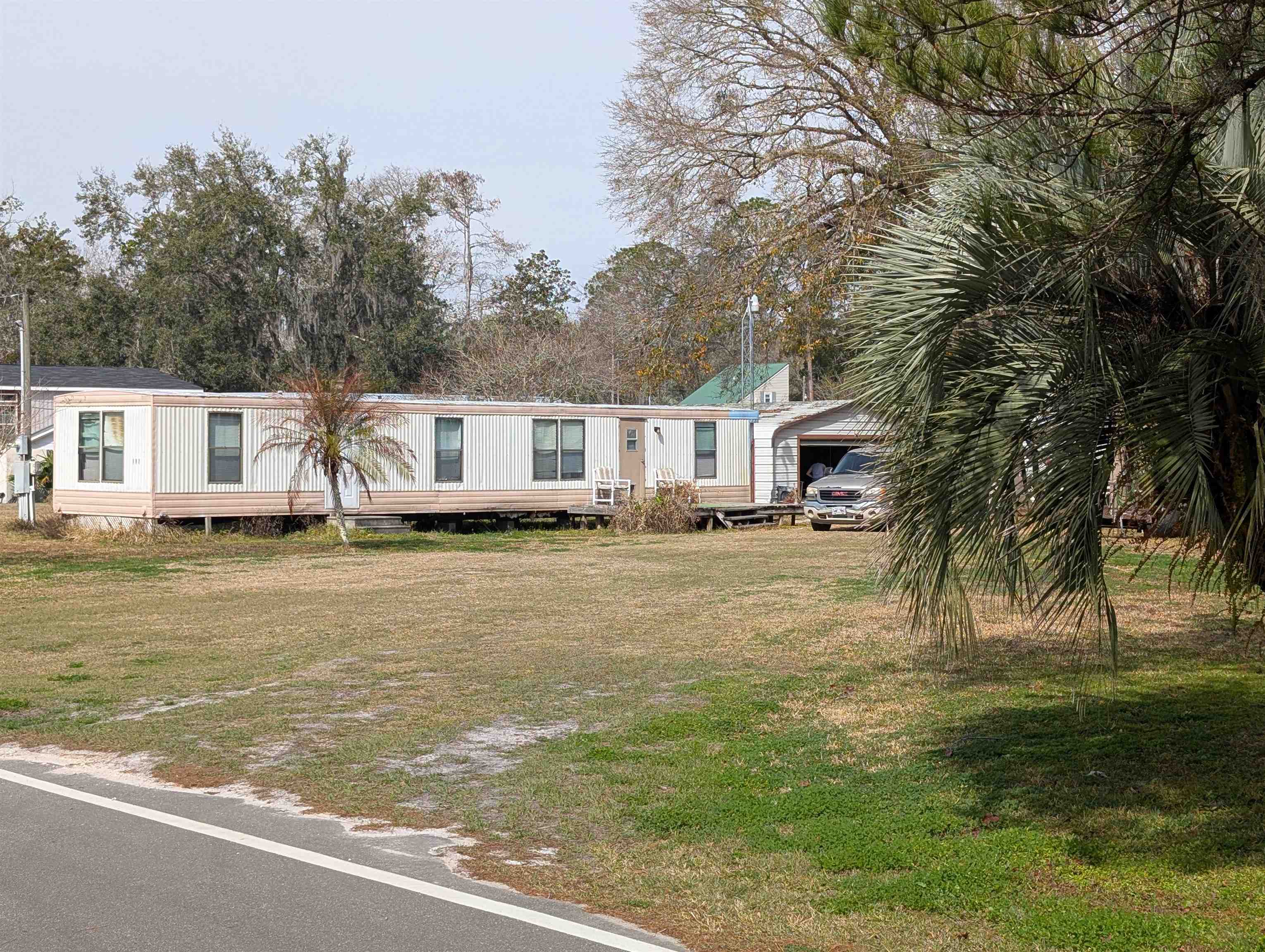 Image 11 of 21 For 102 Edgewater Rd