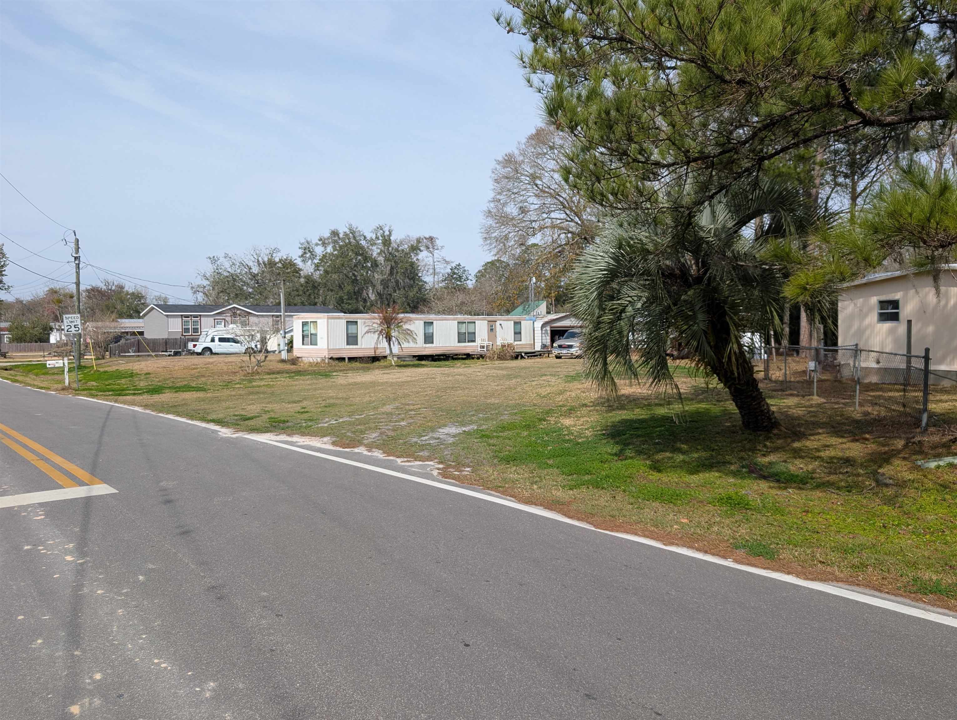 Image 12 of 21 For 102 Edgewater Rd