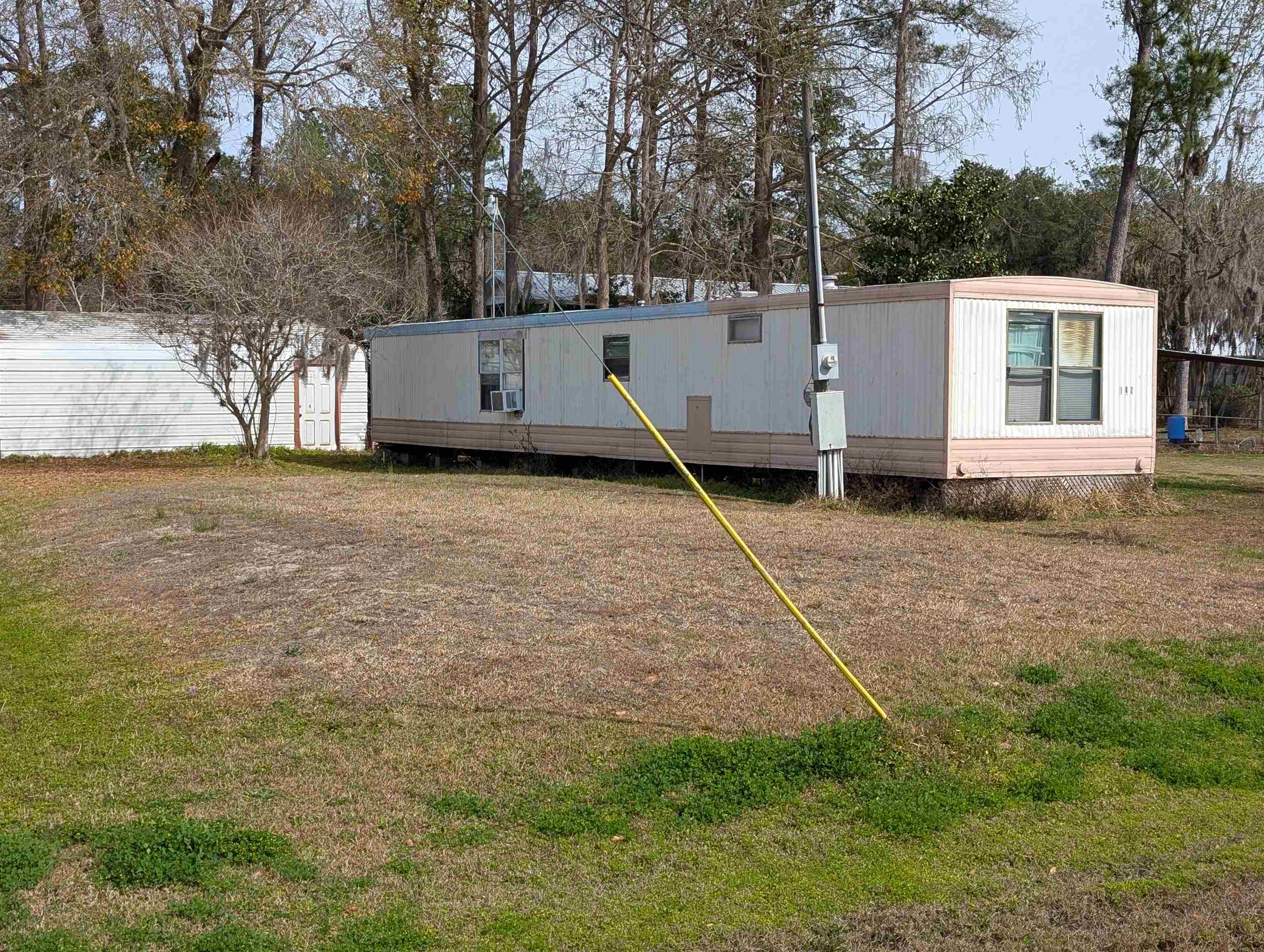 Image 14 of 21 For 102 Edgewater Rd