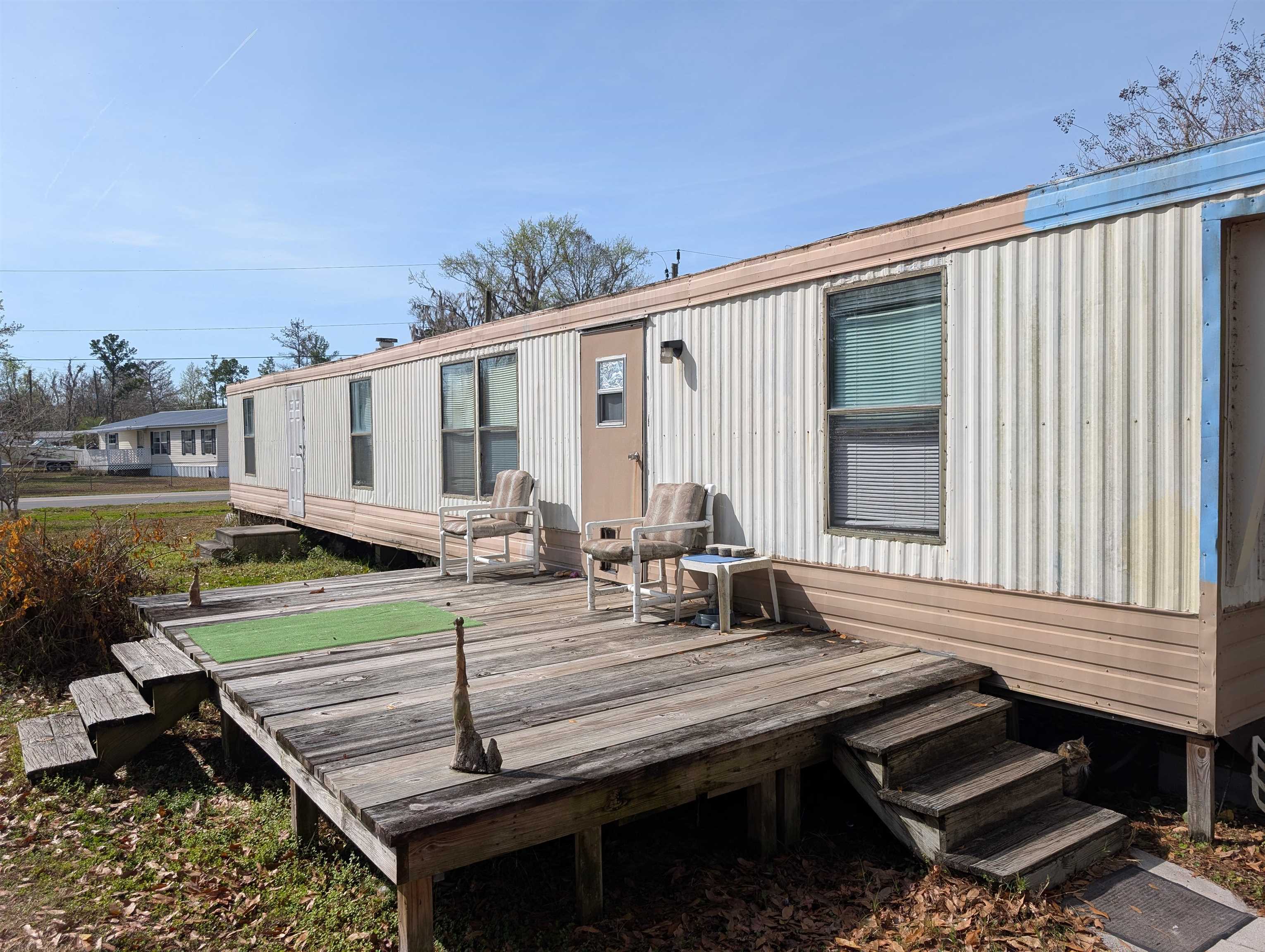 Image 5 of 21 For 102 Edgewater Rd