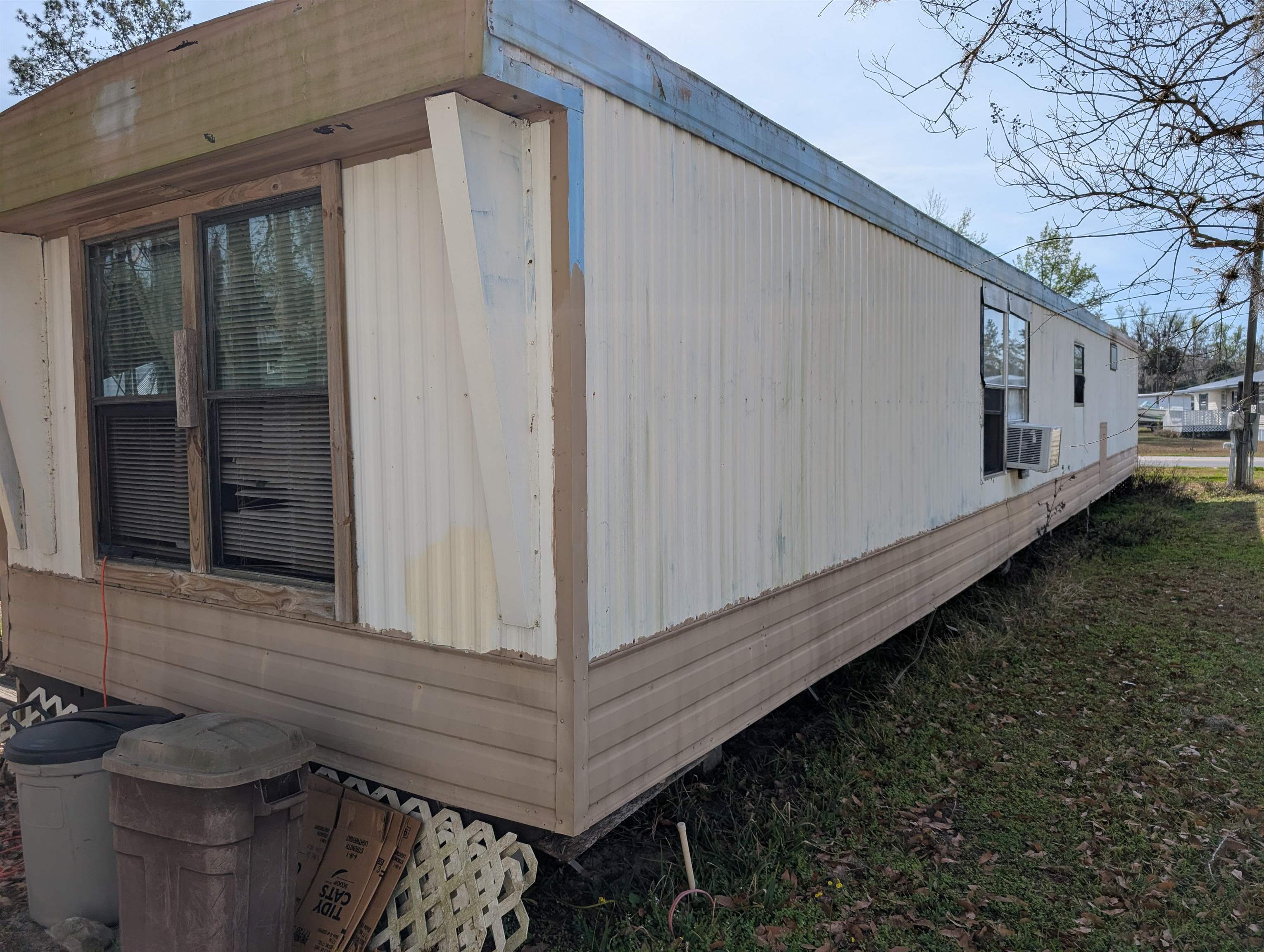 Image 7 of 21 For 102 Edgewater Rd