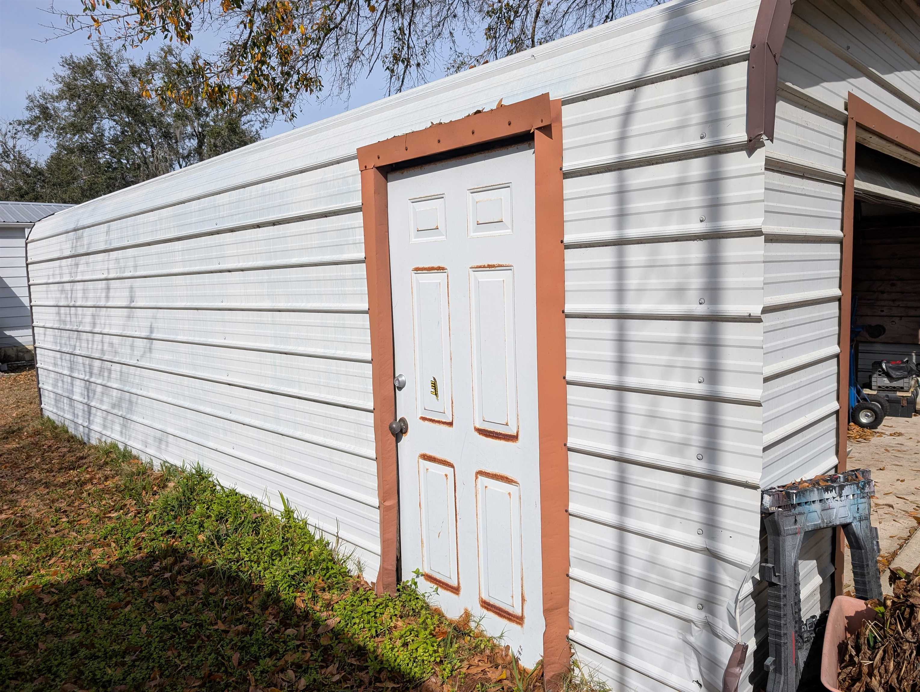 Image 8 of 21 For 102 Edgewater Rd