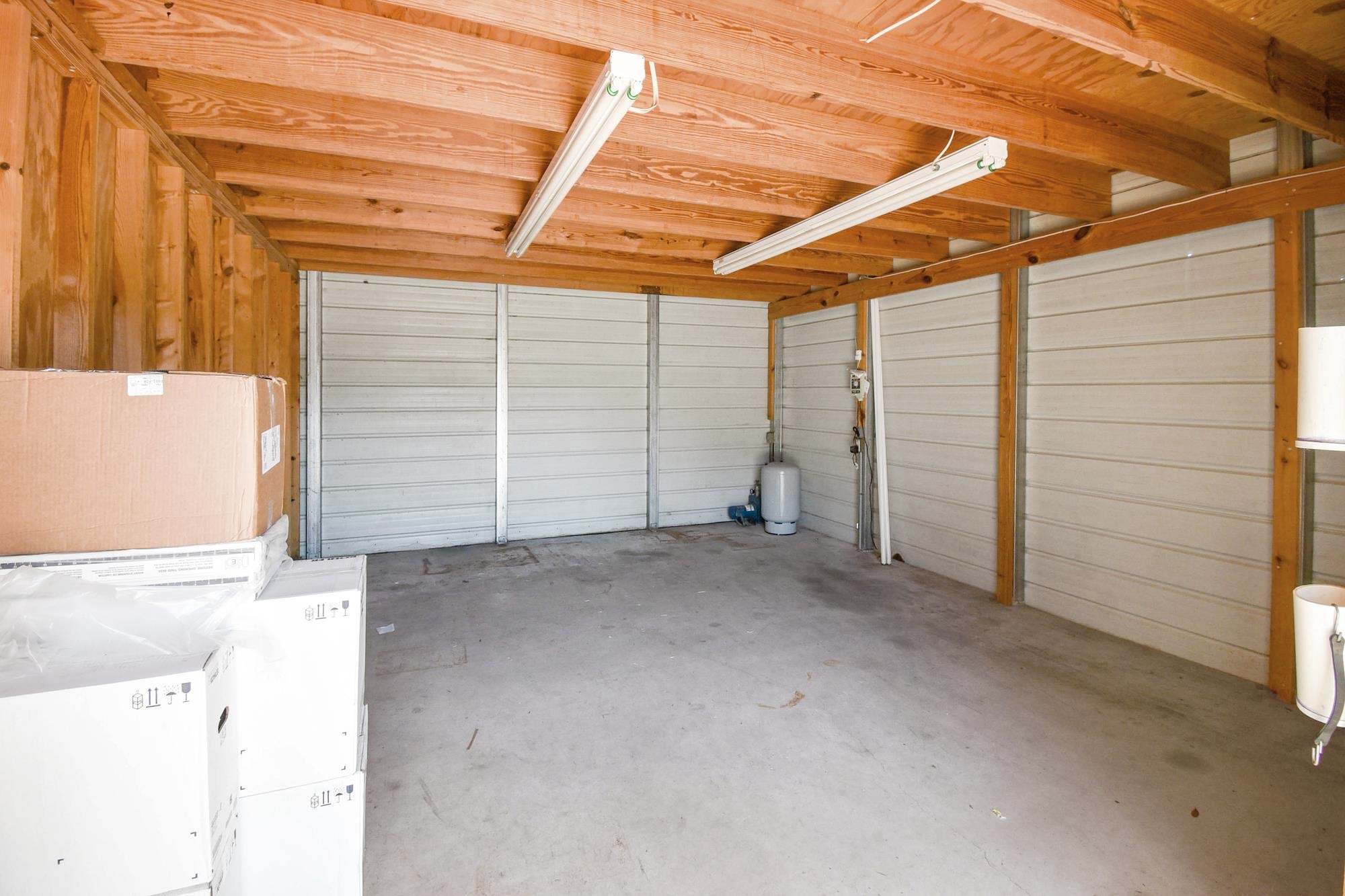 Image 11 of 12 For 2071 Dobbs Rd