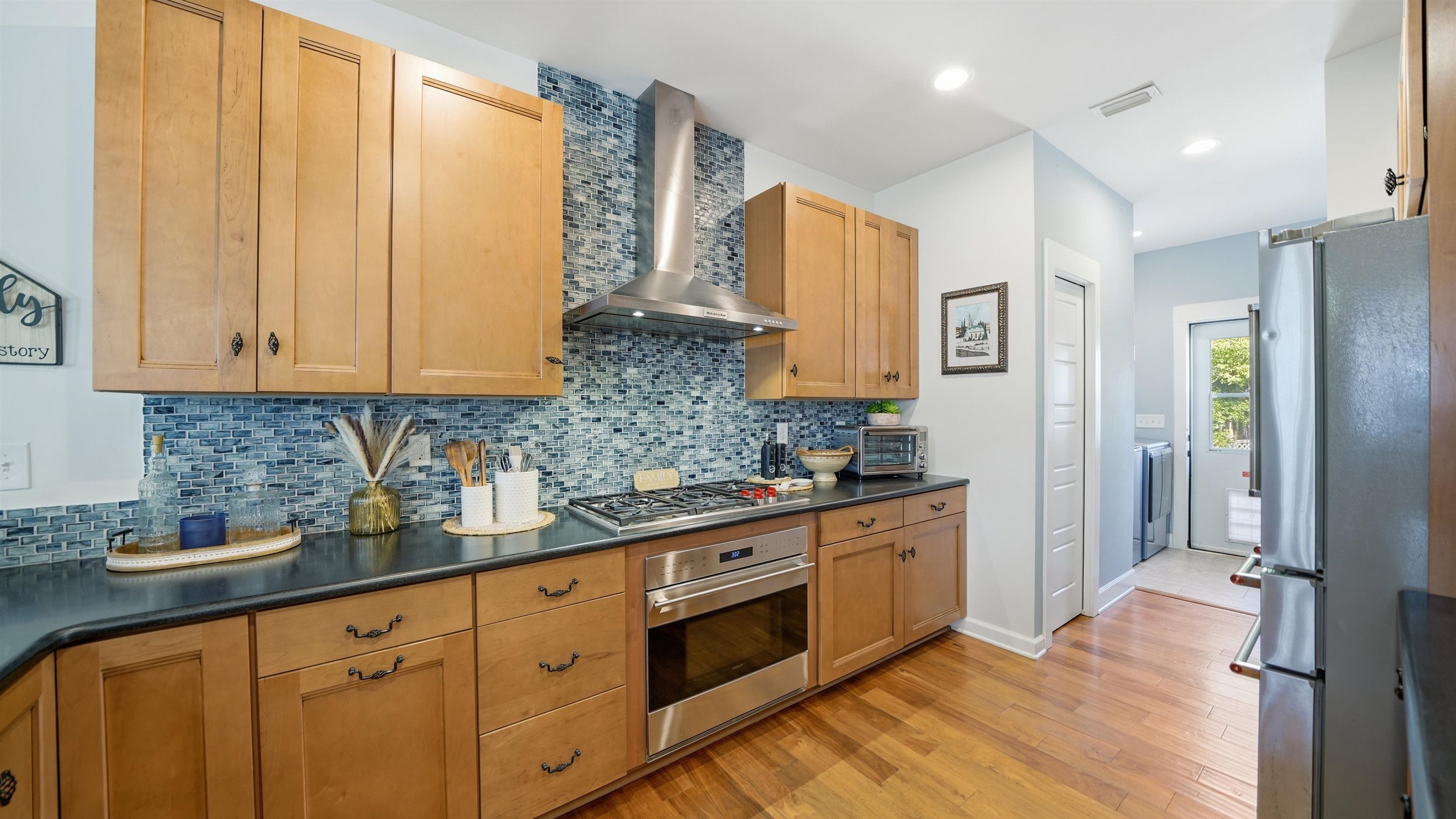 Image 16 of 64 For 159 Martin Luther King Ave