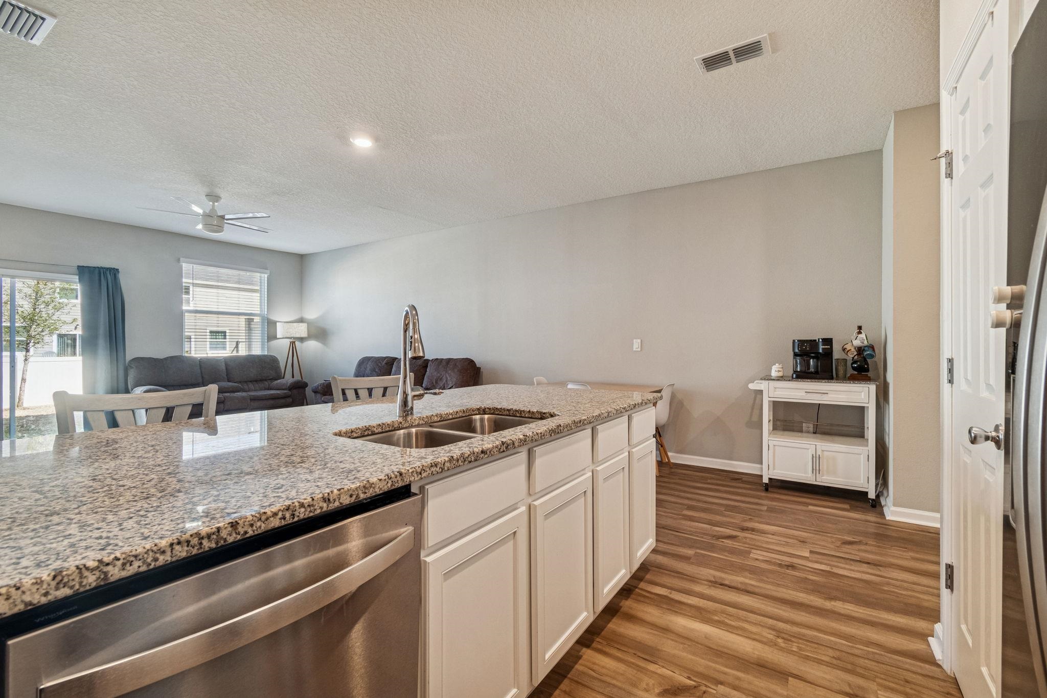 Image 12 of 41 For 156 Great Star Court