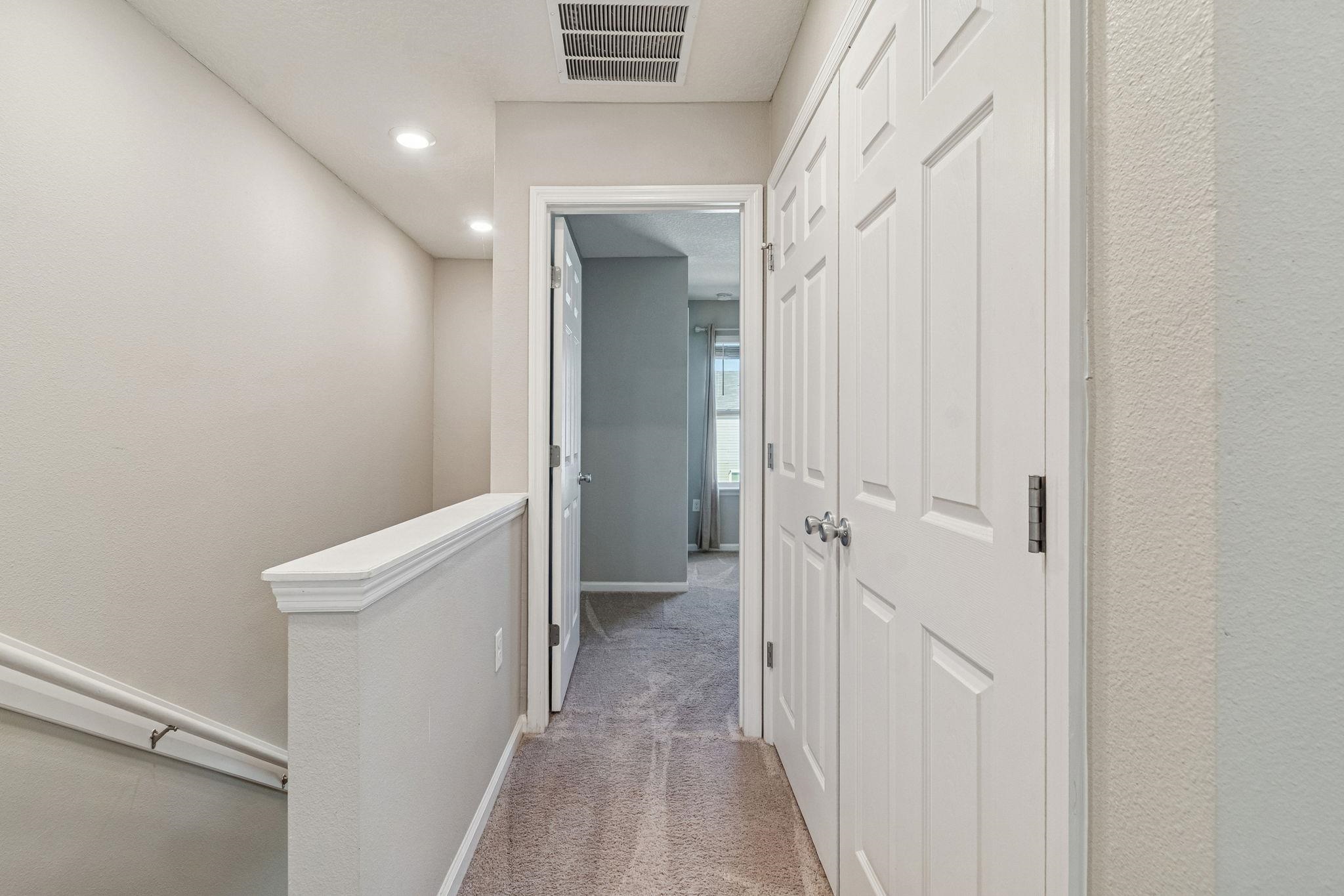 Image 21 of 41 For 156 Great Star Court