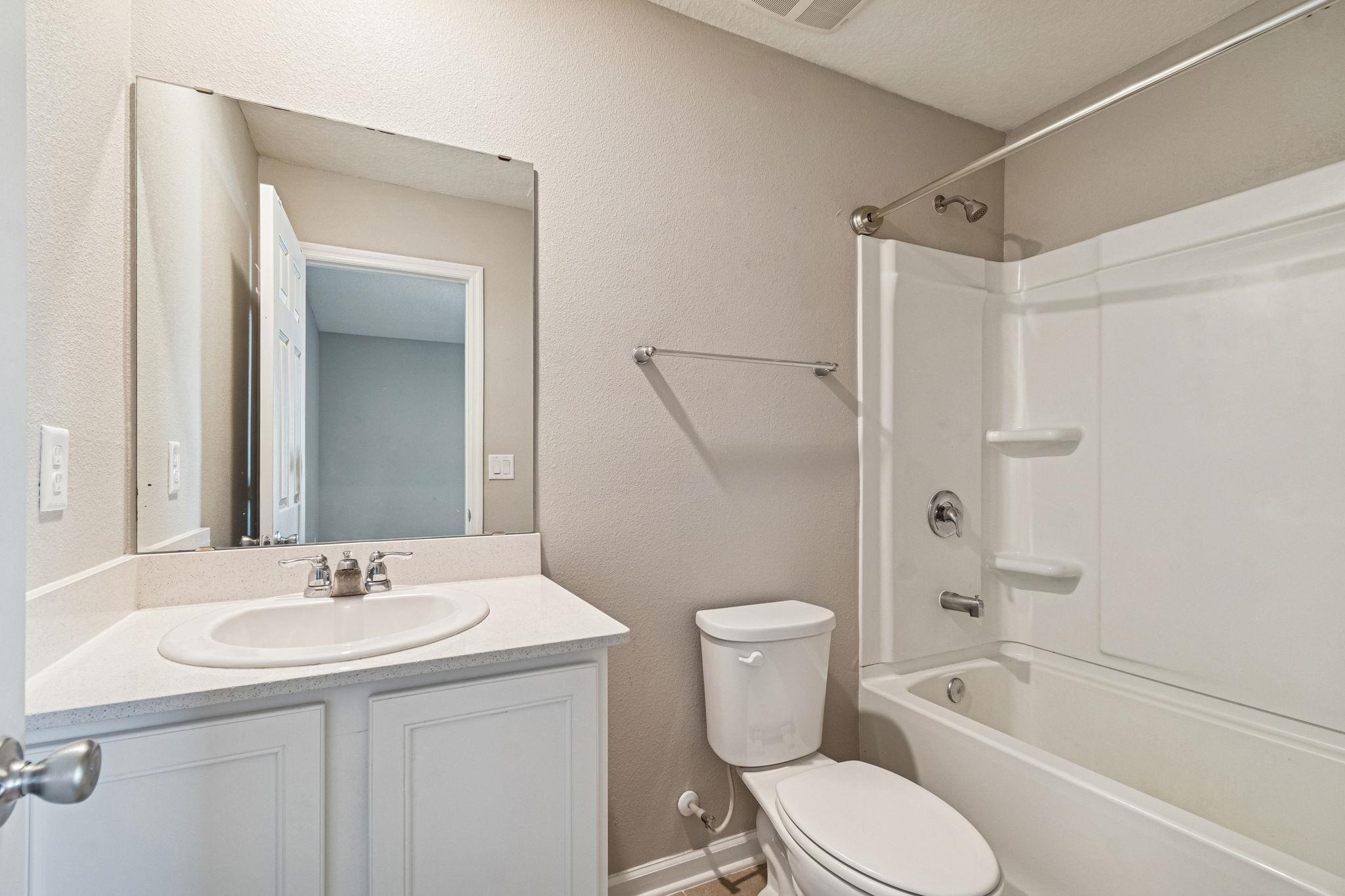 Image 26 of 41 For 156 Great Star Court