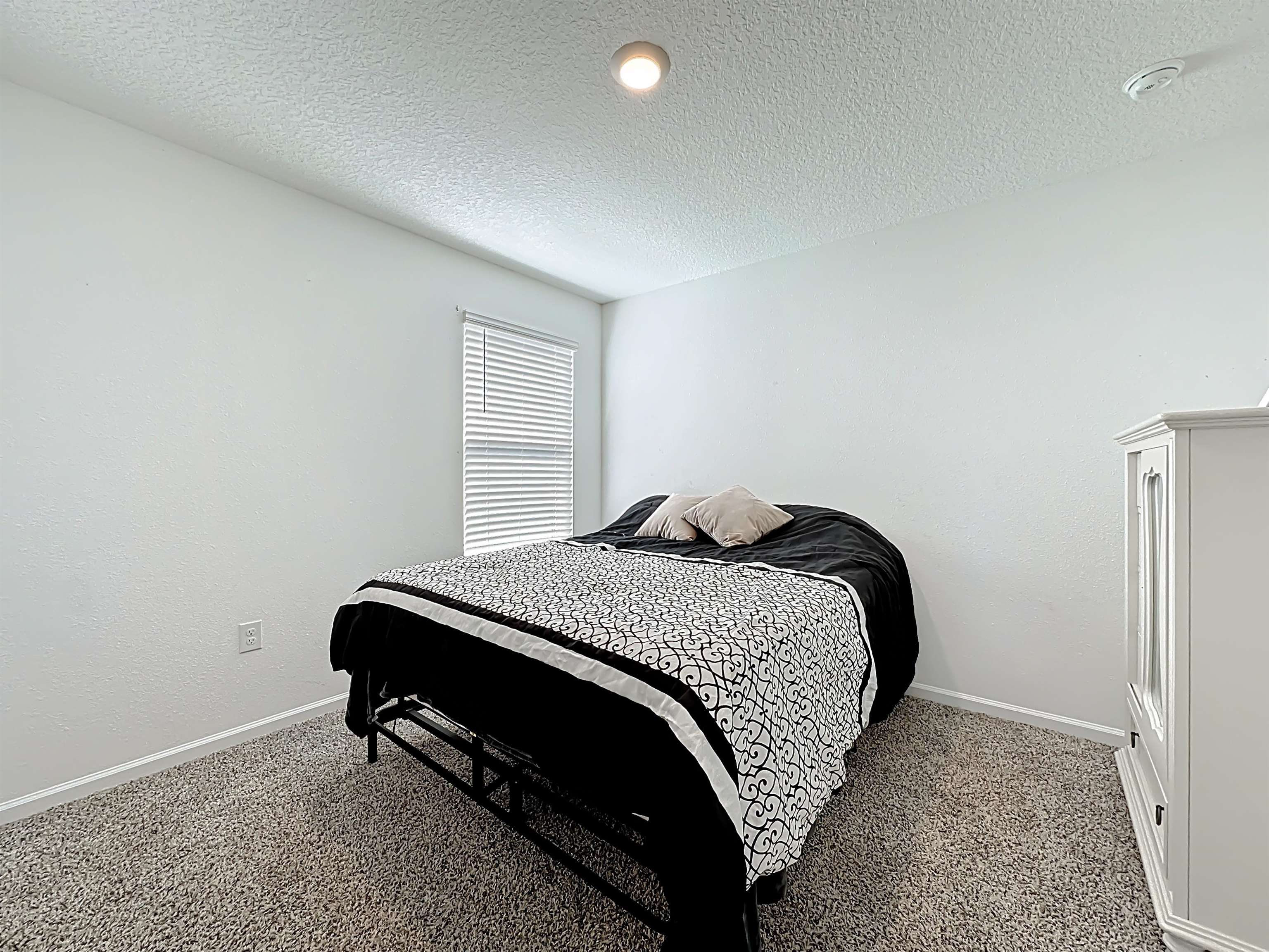 Image 31 of 56 For 16 Encanto Way