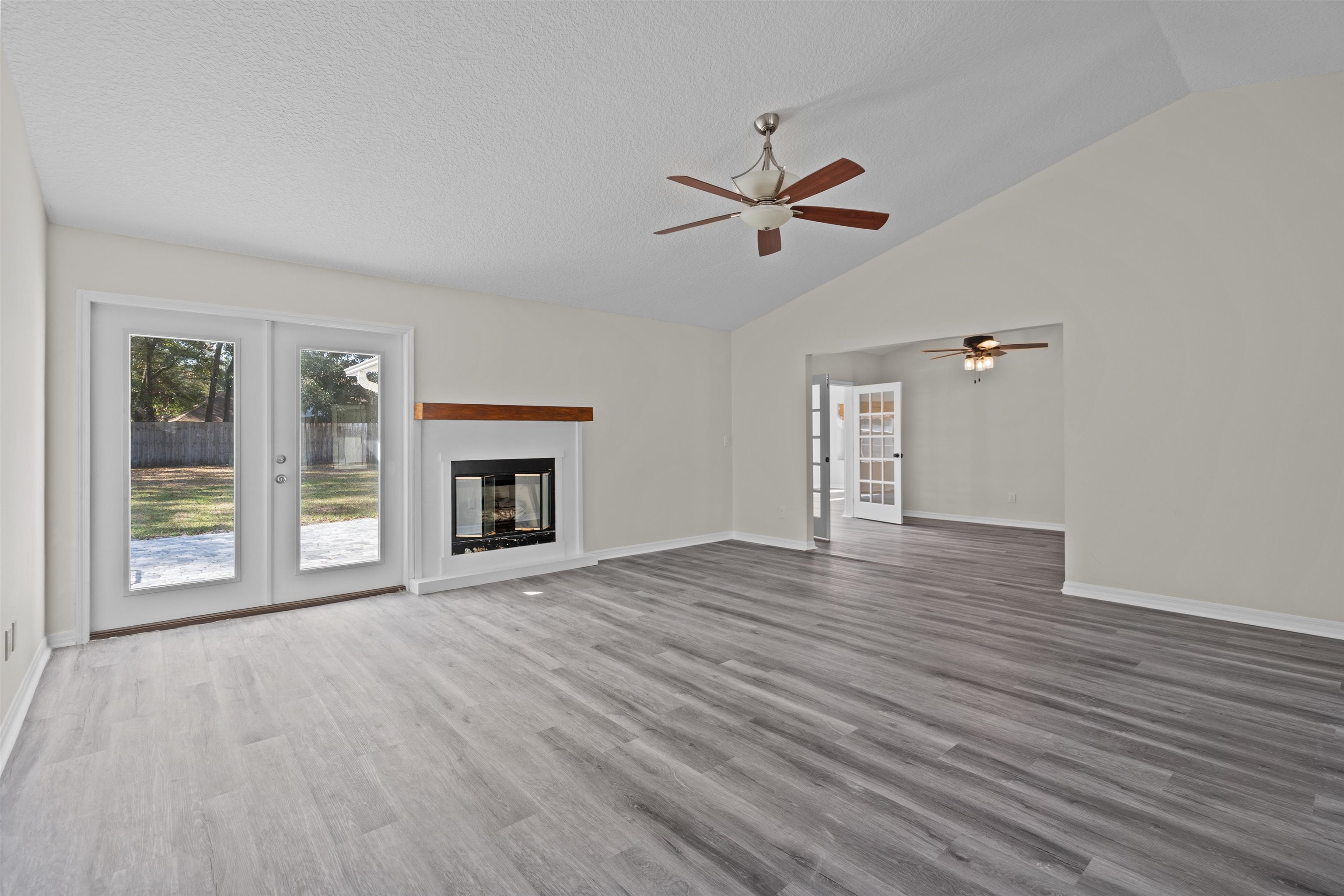 Image 11 of 31 For 3508 Kings Rd S