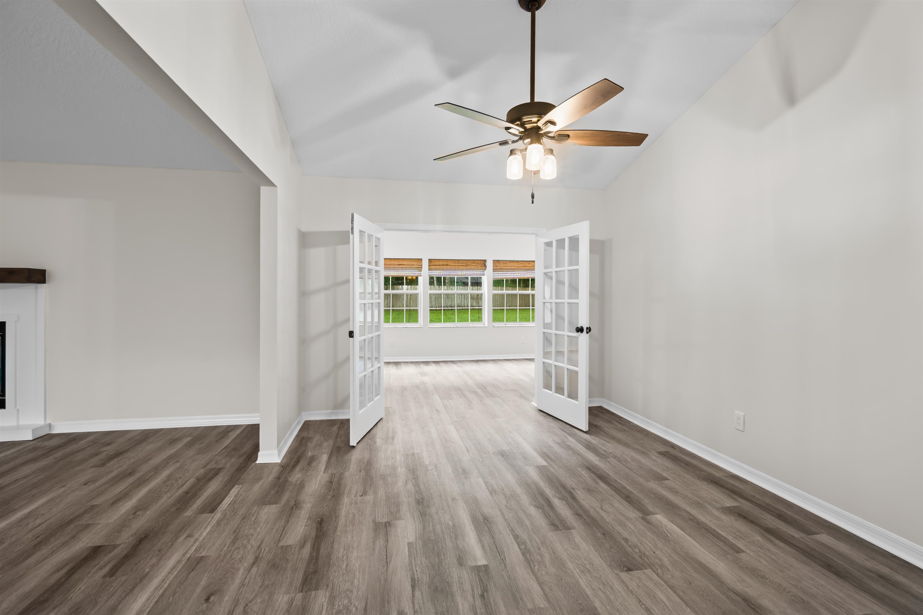 Image 13 of 31 For 3508 Kings Rd S