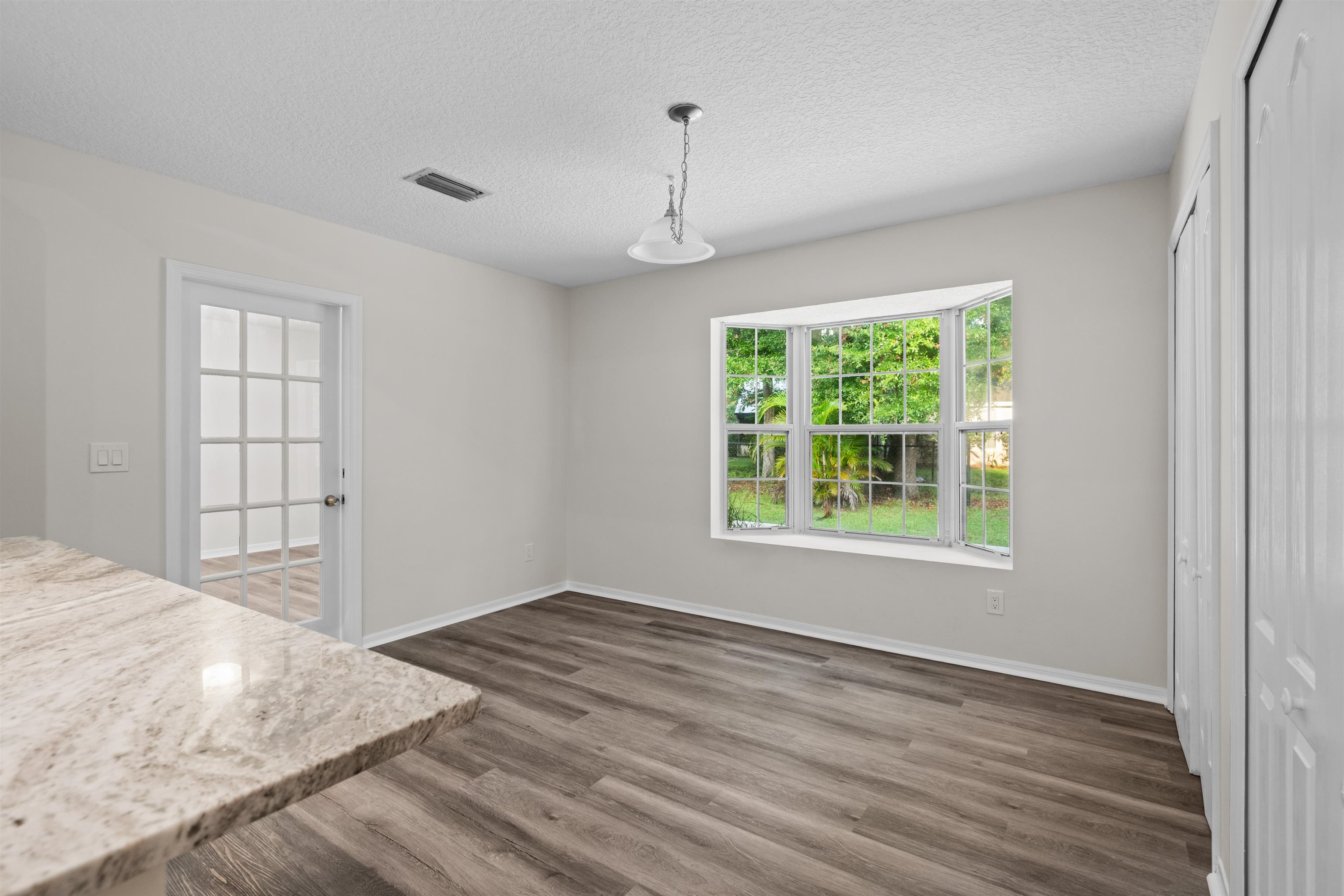 Image 19 of 31 For 3508 Kings Rd S